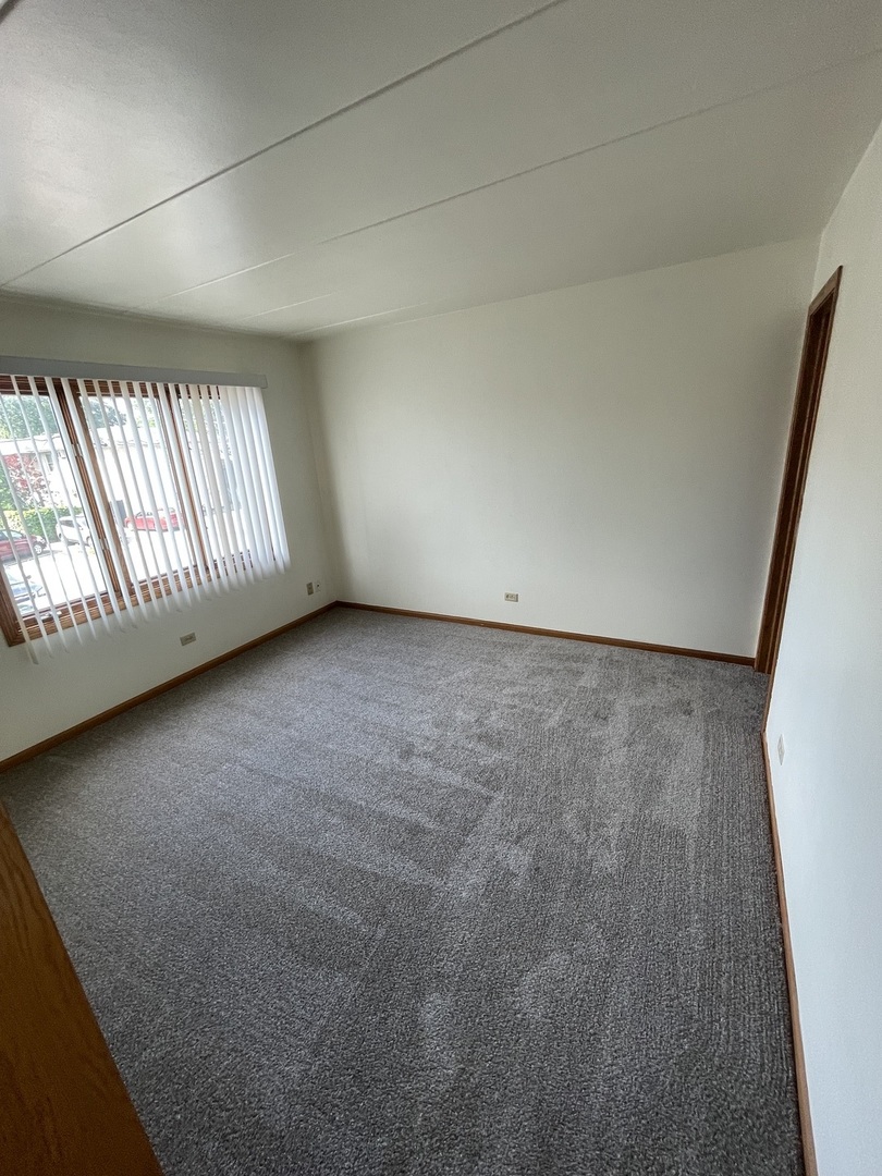 9532 Minnick Avenue Unit: 2W