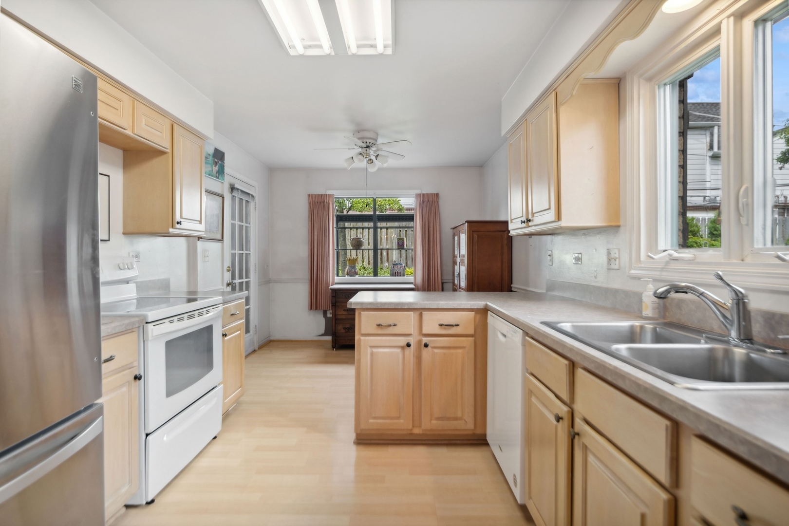 524 Banyon Lane Unit: B