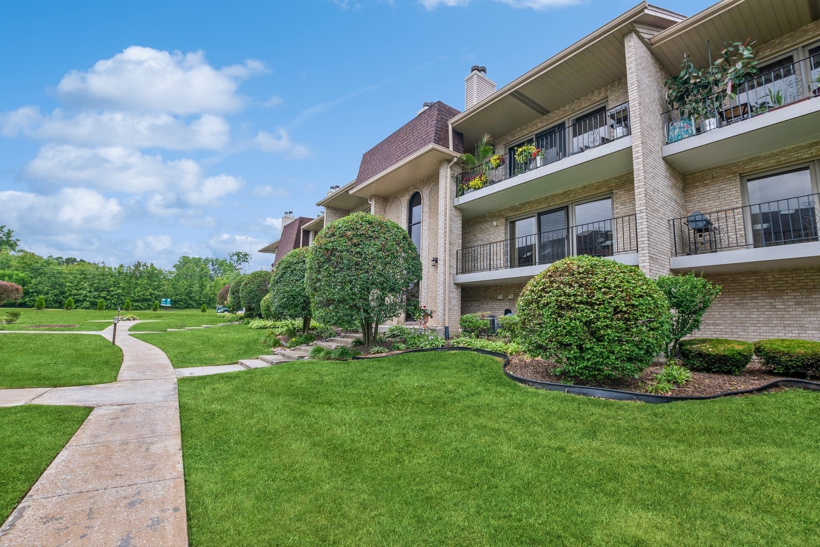 9004 Del Prado Drive Unit: 1S