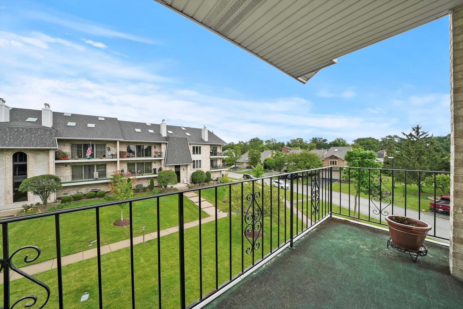 9066 Del Prado Drive Unit: 2S