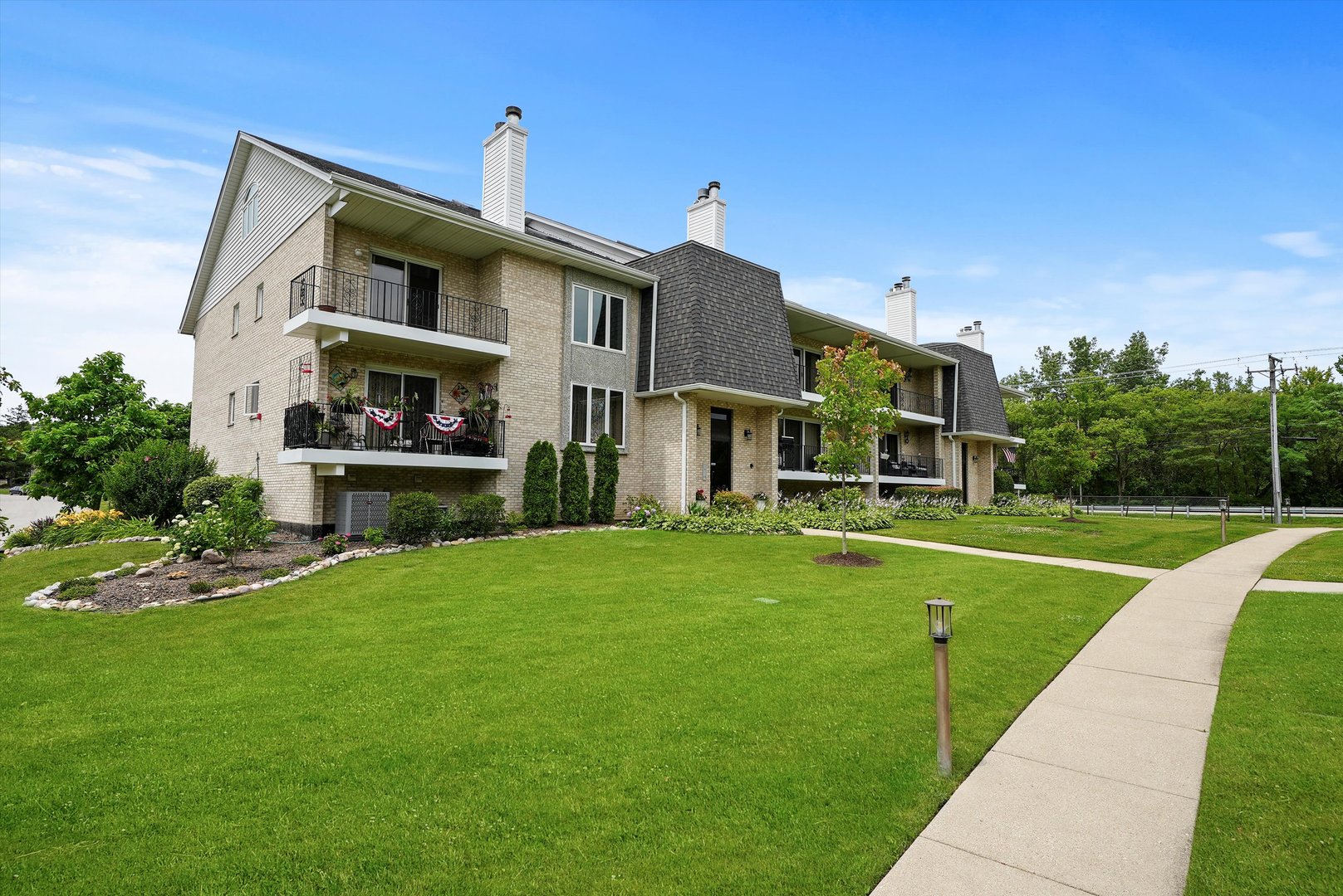 9066 Del Prado Drive Unit: 2S