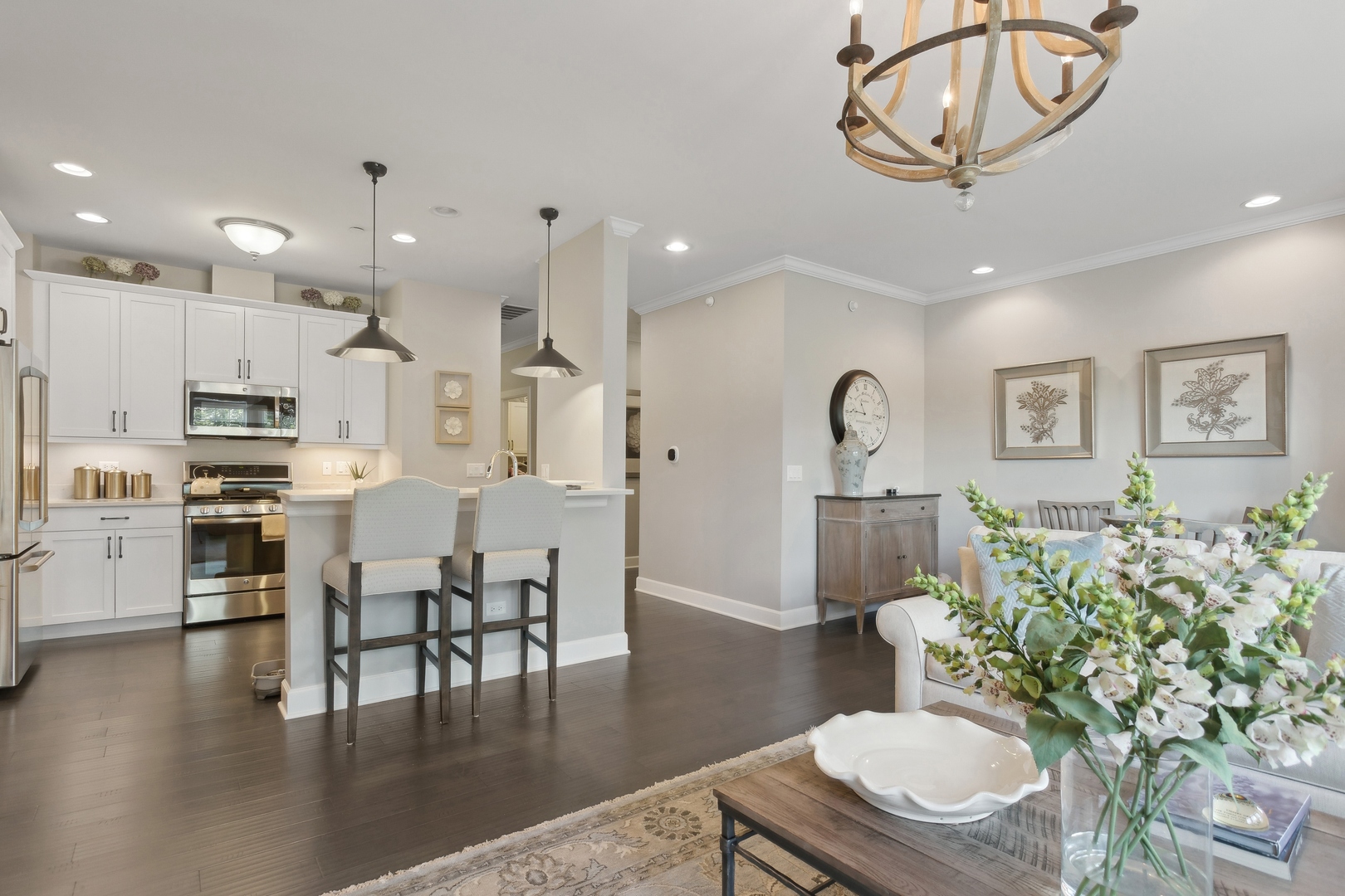 149 W Kennedy Lane Unit: 406
