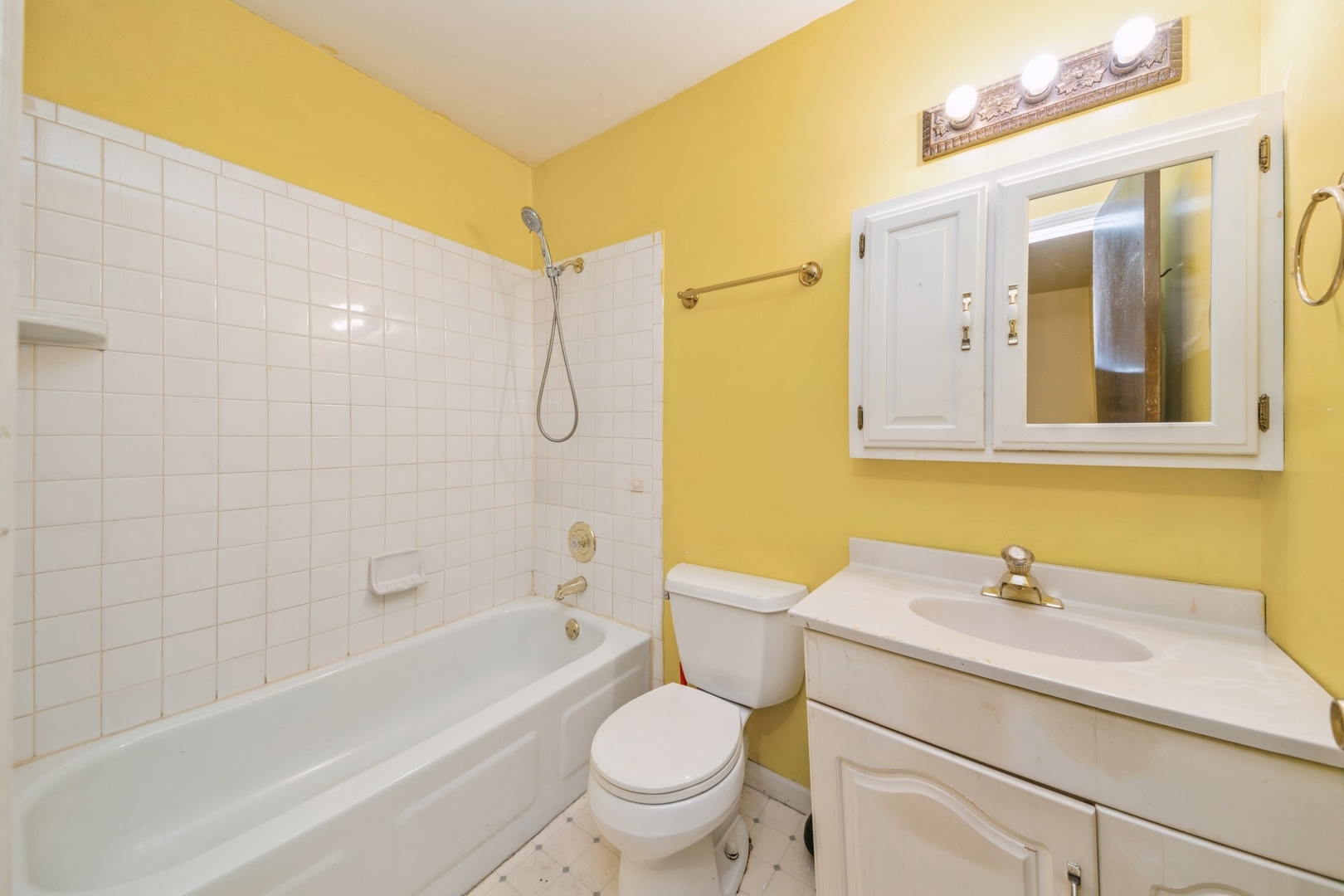 432 James Court Unit: B