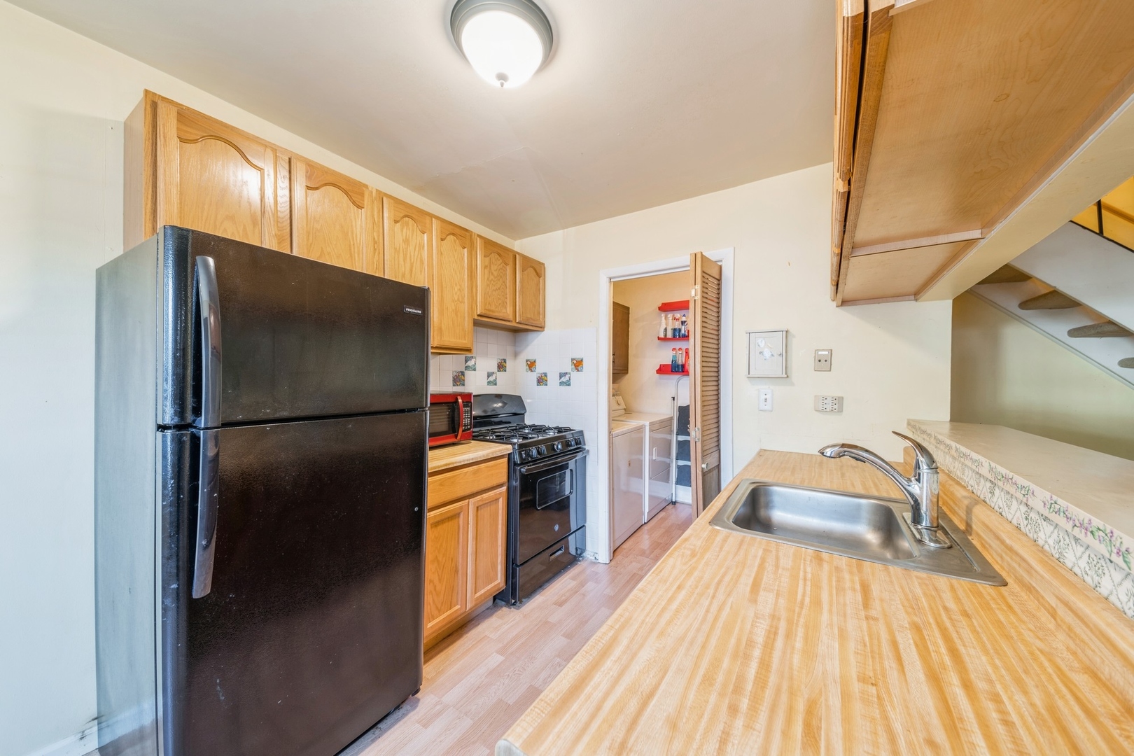 432 James Court Unit: B