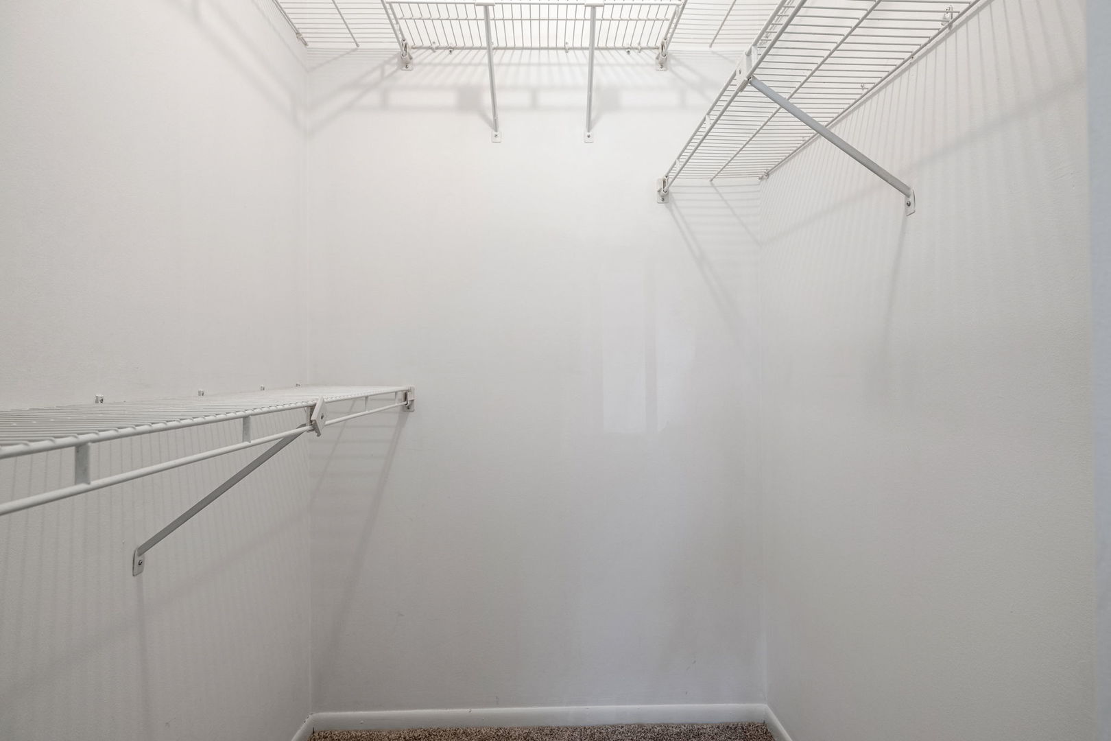 6425 Clarendon Hills Road Unit: 105