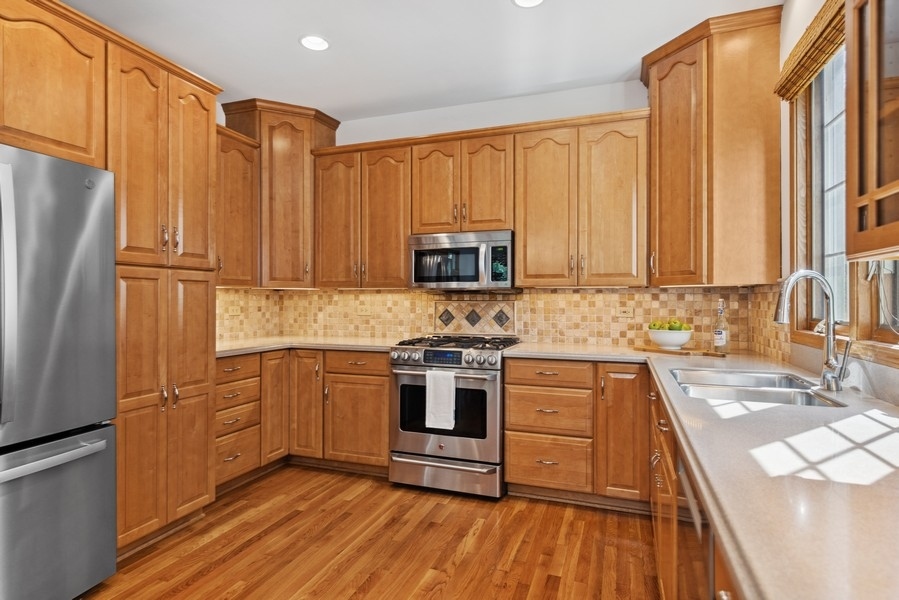 324 N County Line Road