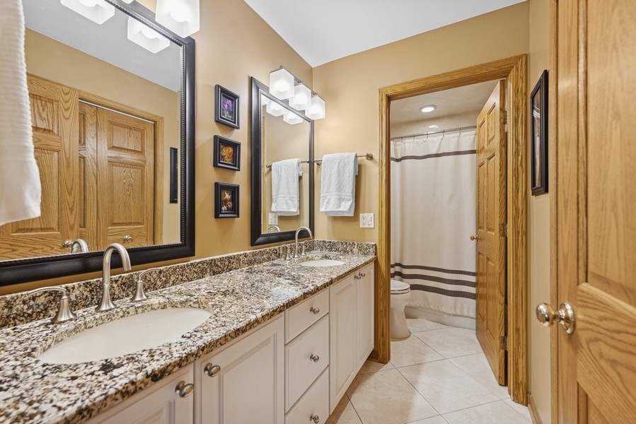 324 N County Line Road