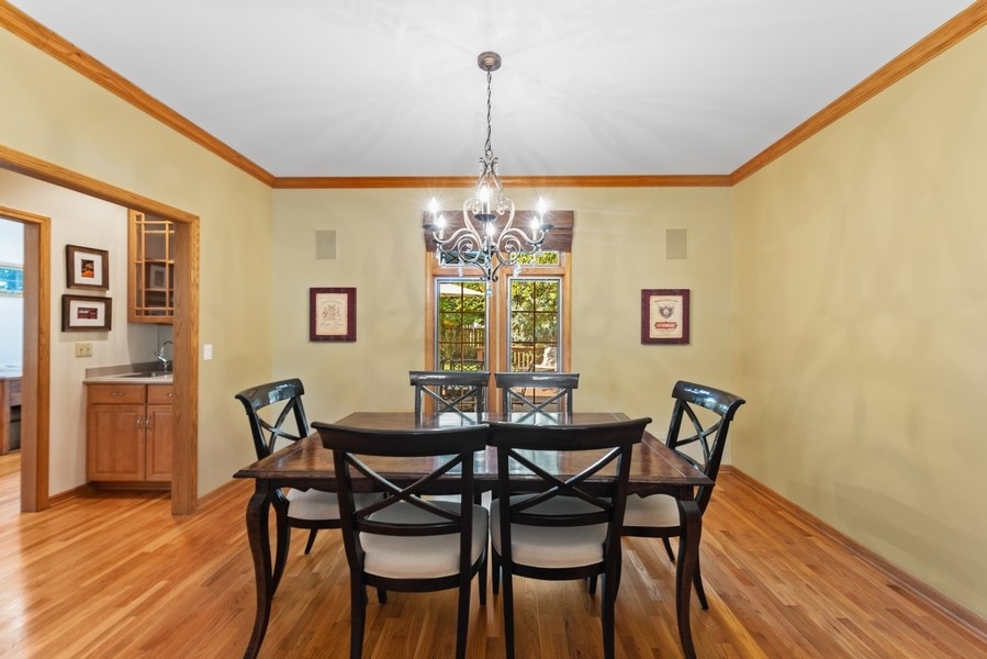 324 N County Line Road