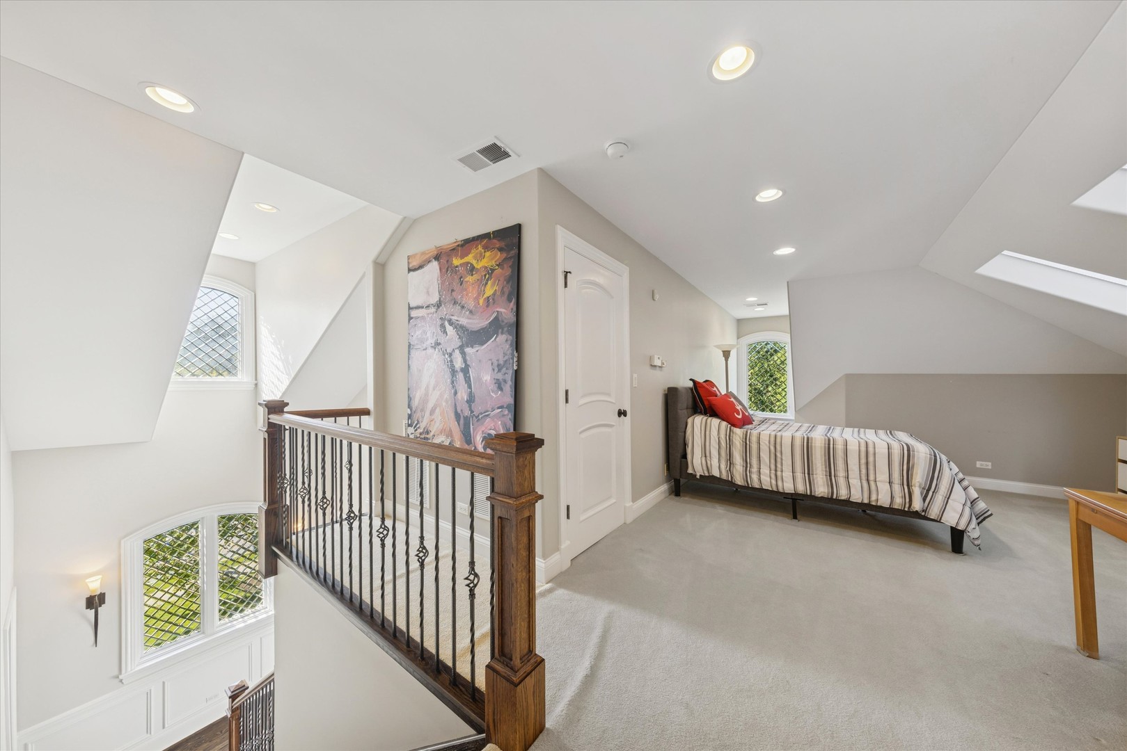 123 N Vine Street