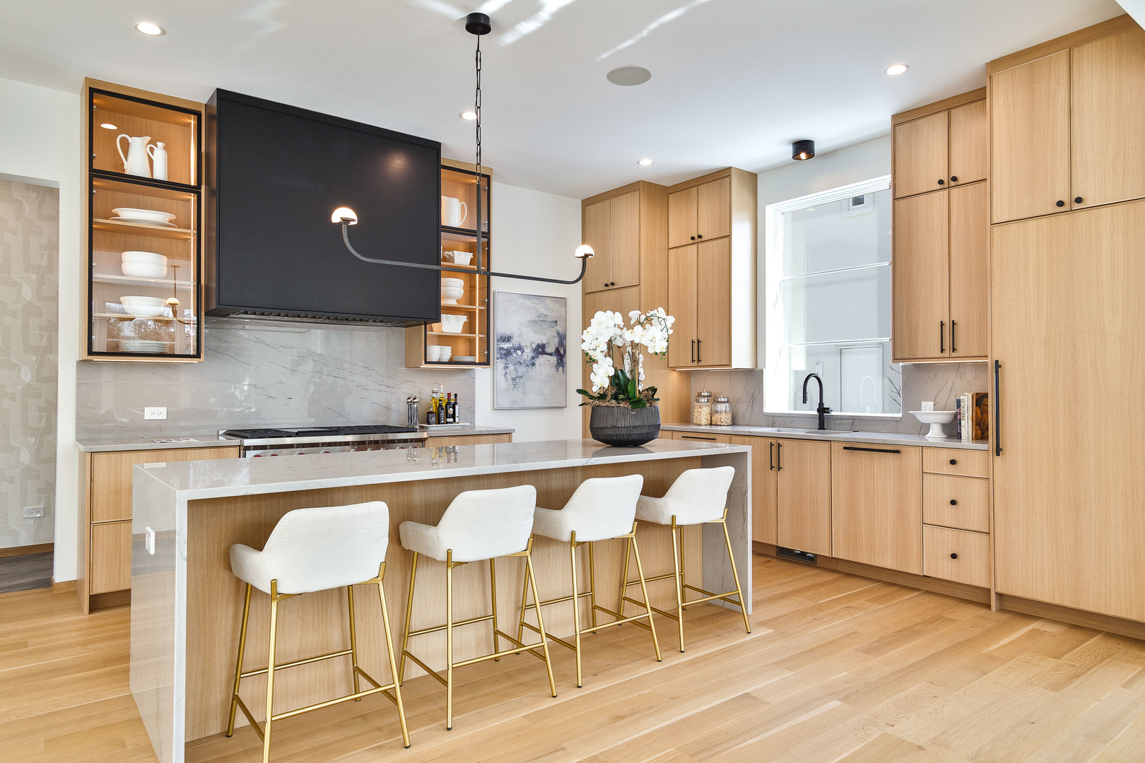 527 Kensington Court