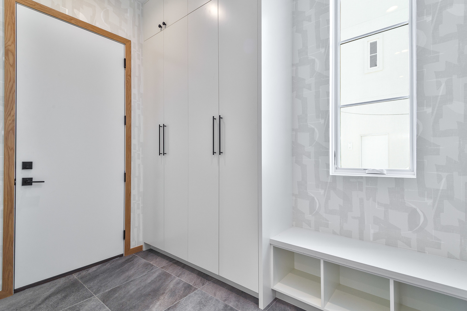 527 Kensington Court