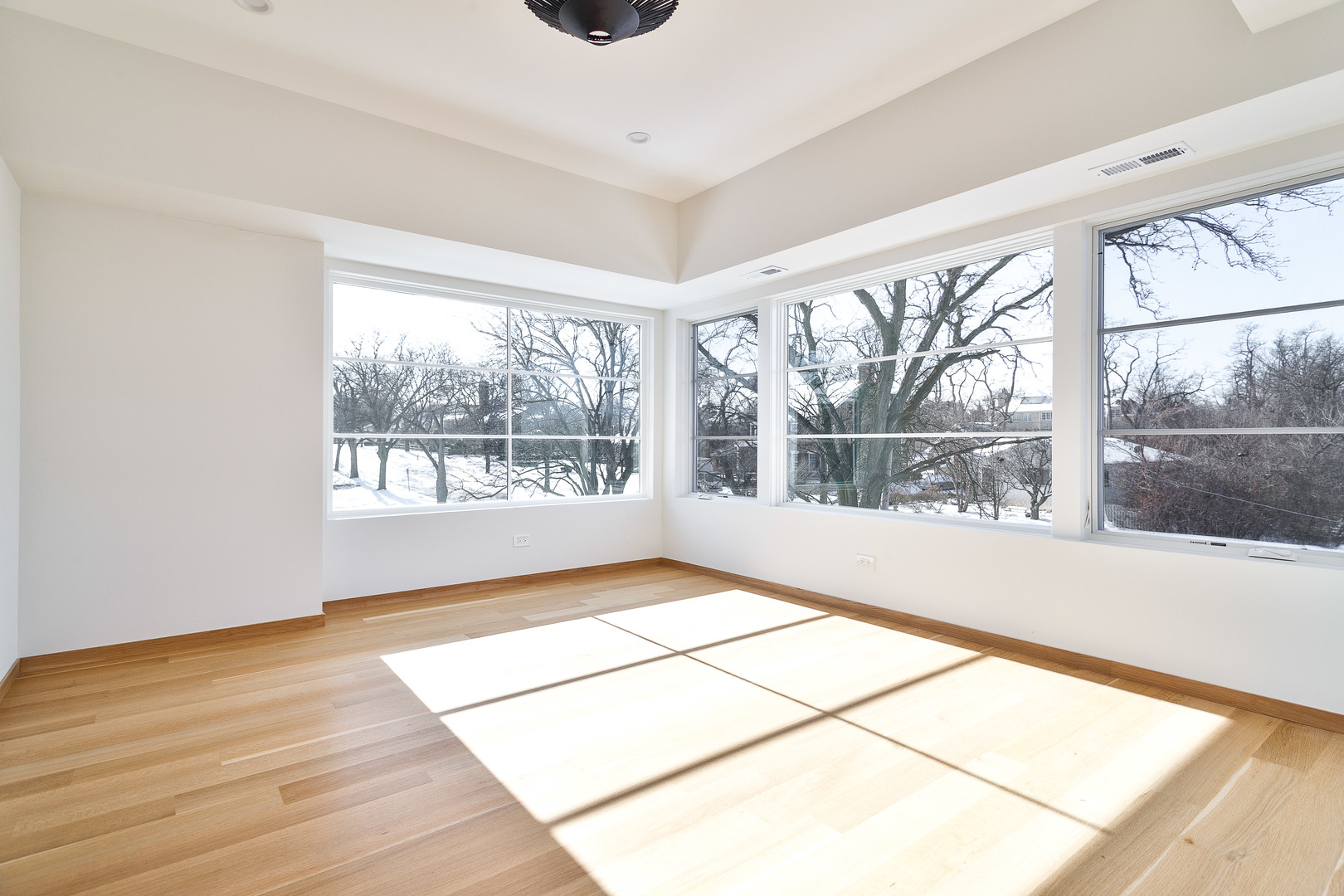 527 Kensington Court