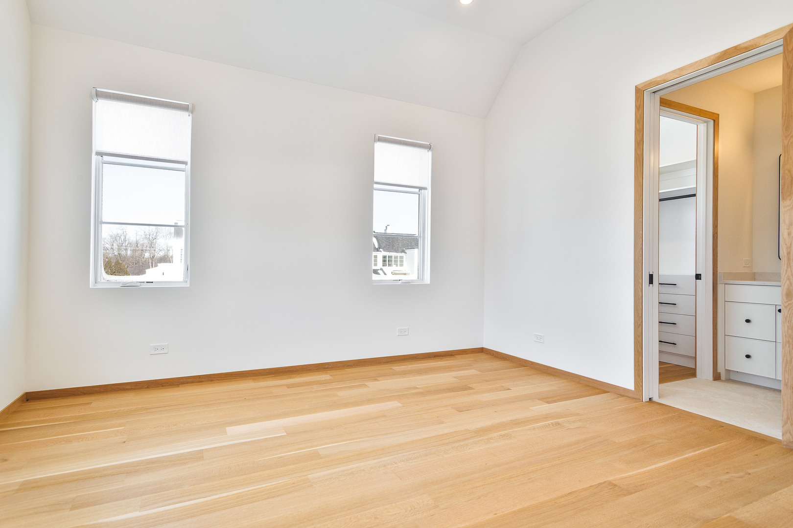 527 Kensington Court