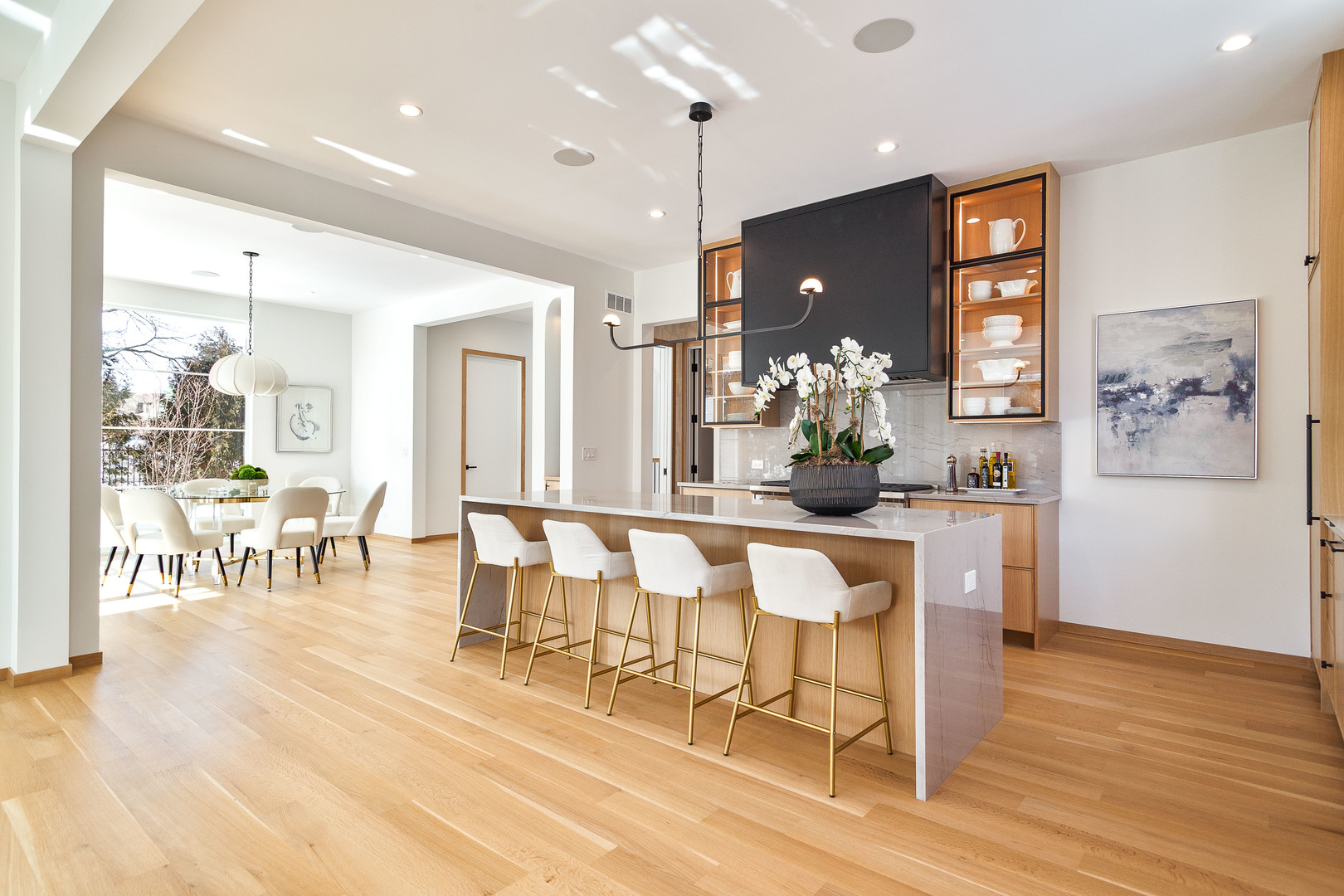 527 Kensington Court