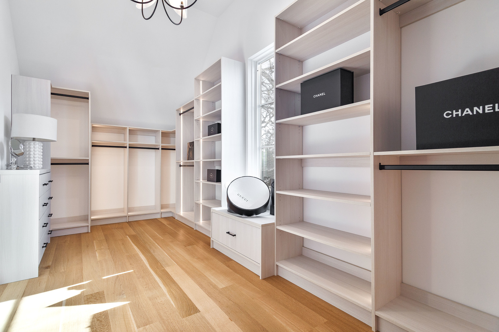 527 Kensington Court