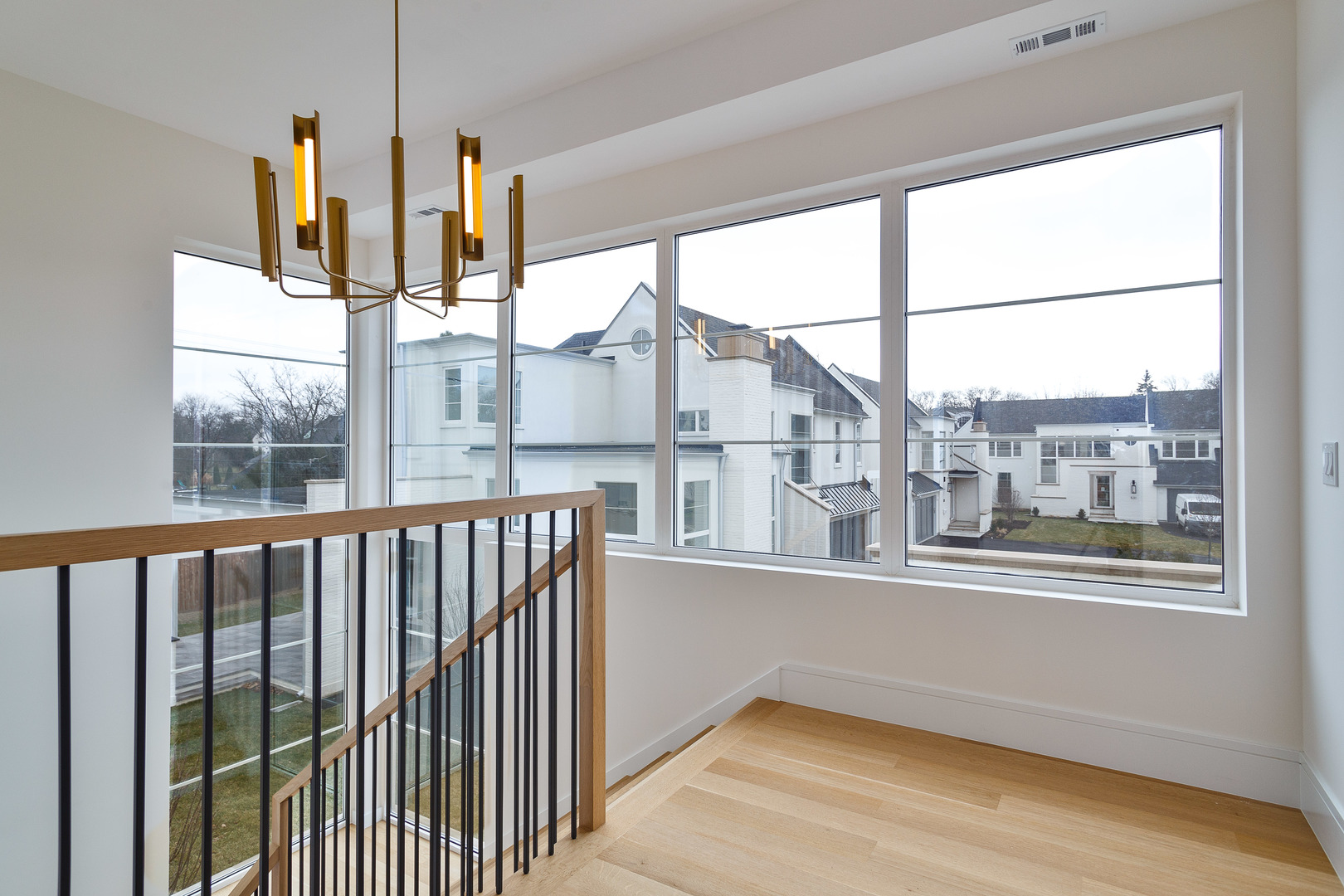 537 Kensington Court