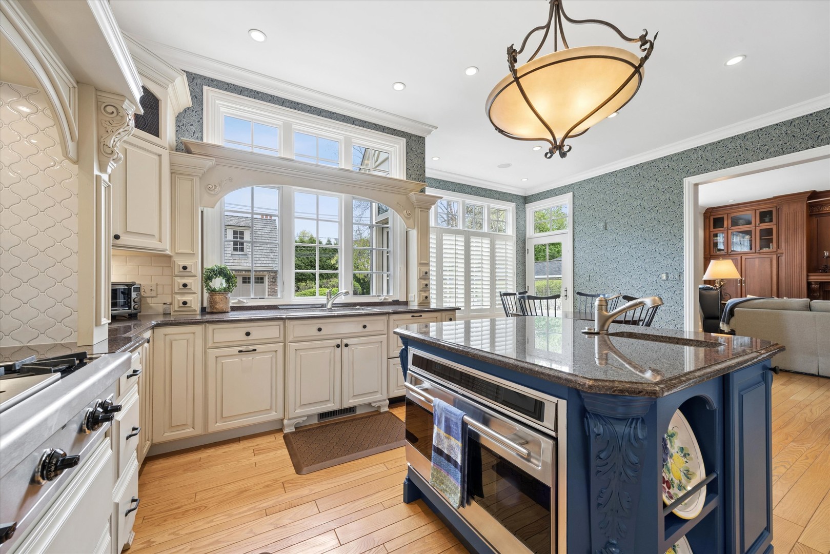 729 S Lincoln Street