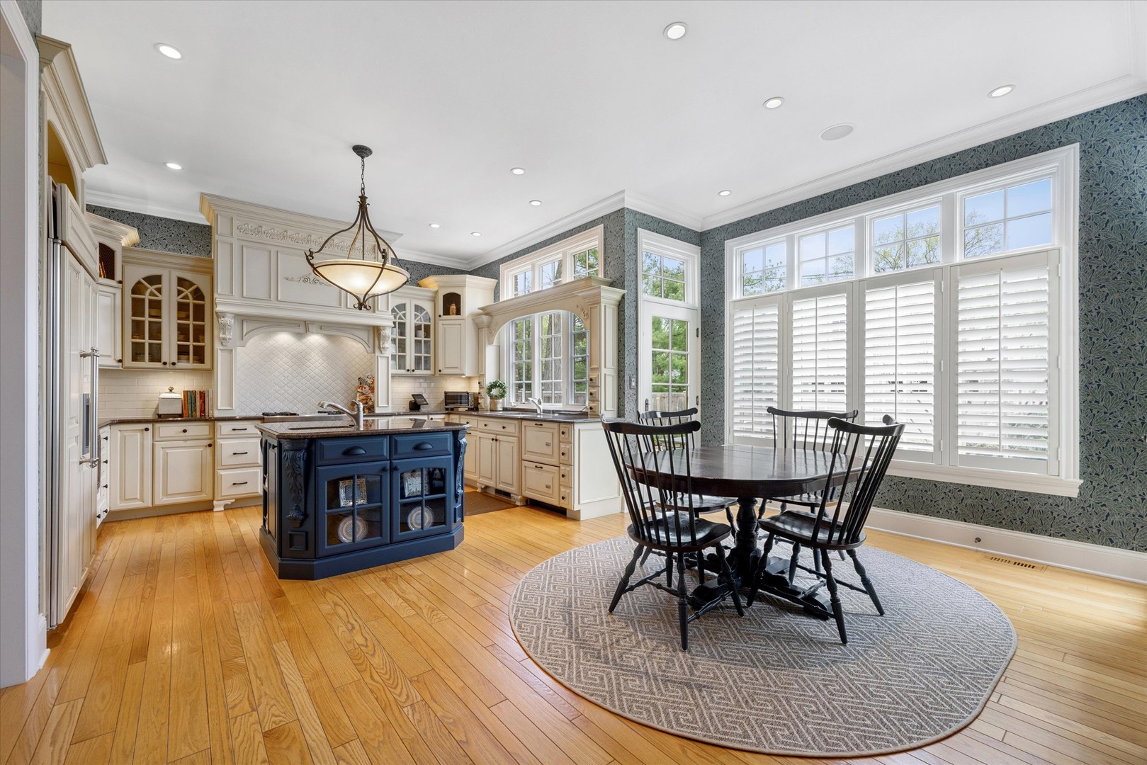 729 S Lincoln Street