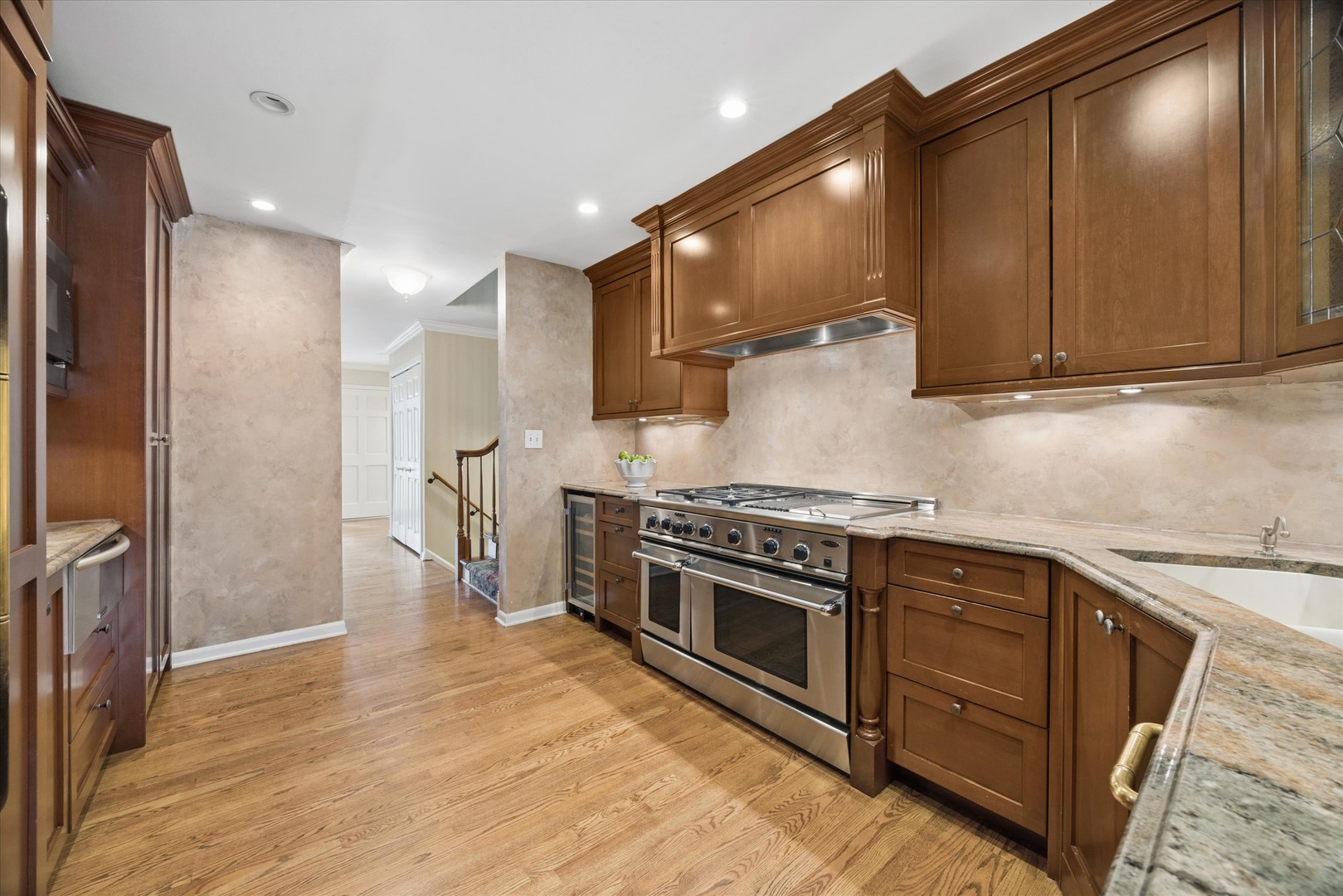 801 S Madison Street