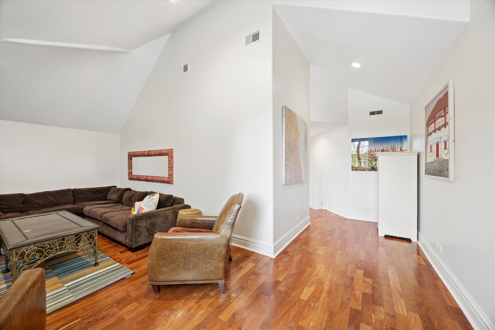 801 N MADISON Street