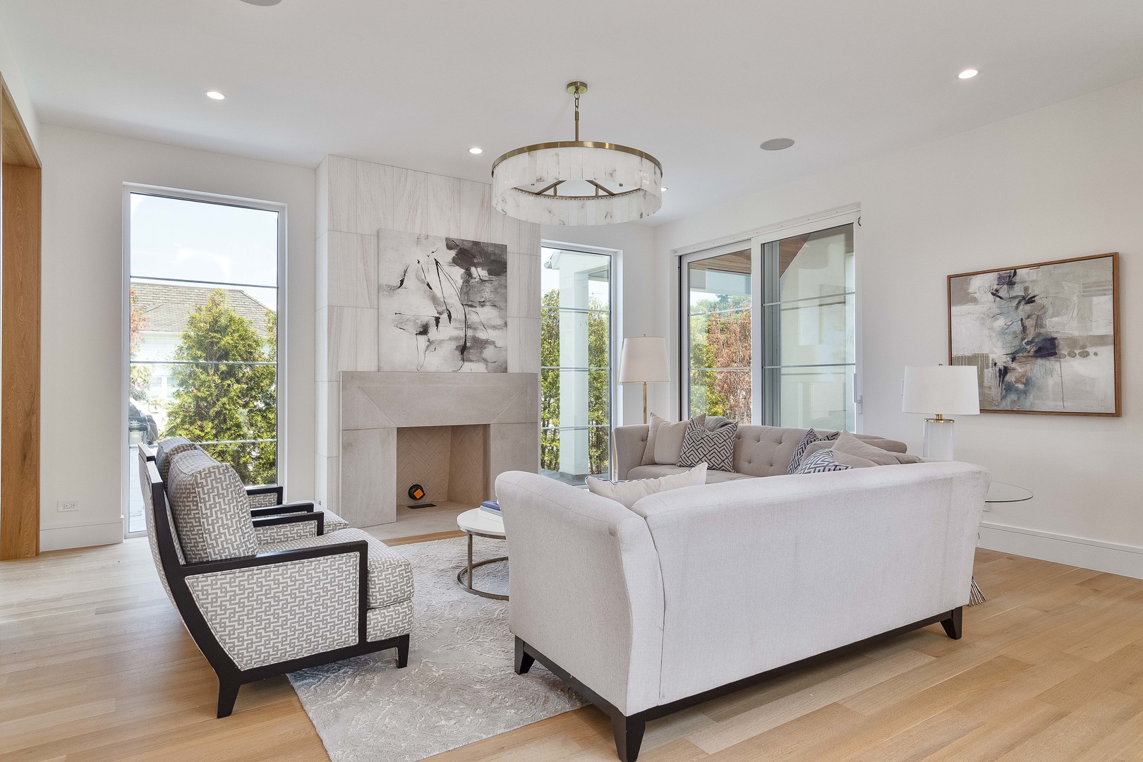 537 Kensington Court