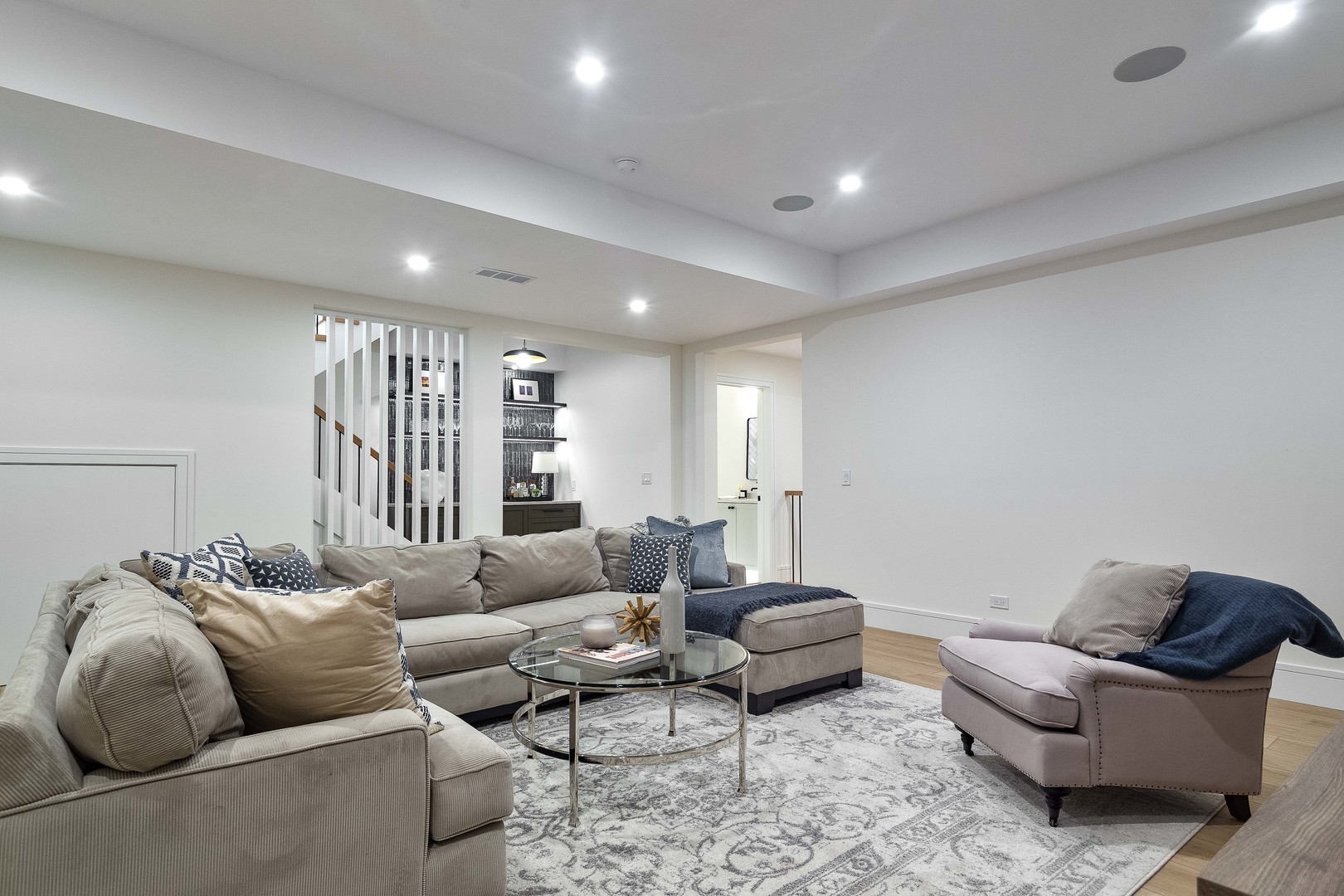 537 Kensington Court