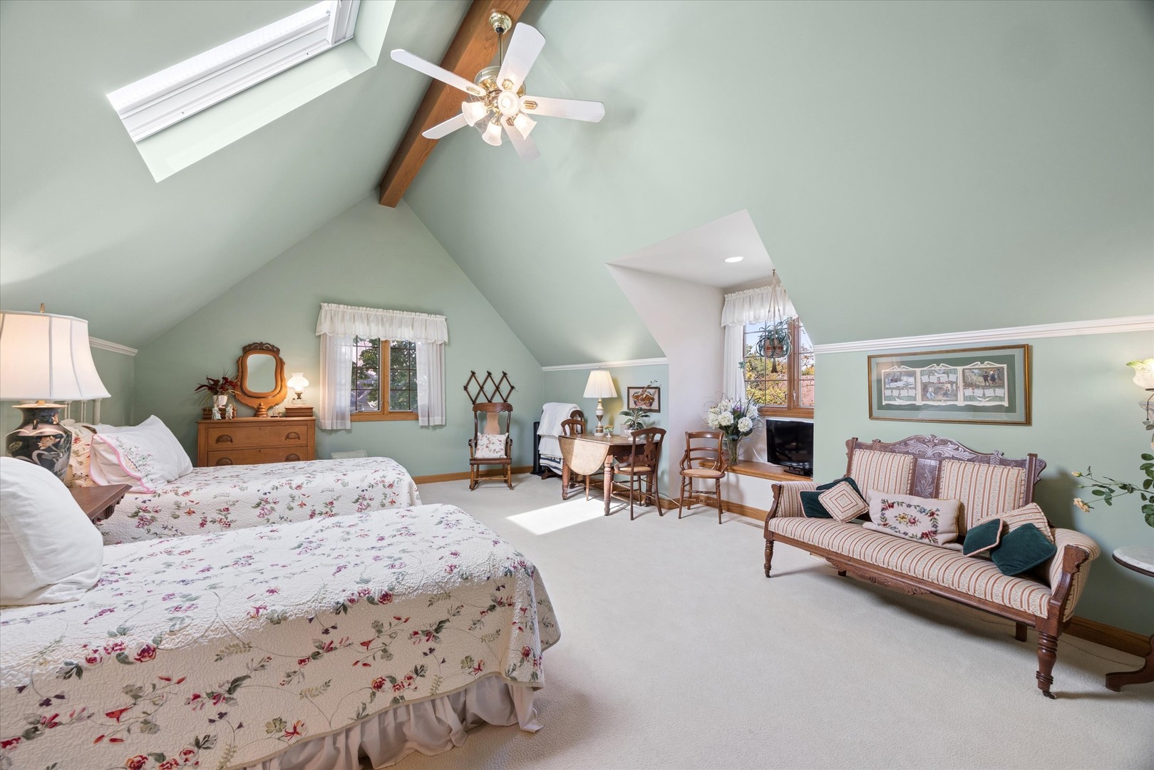 24 Tartan Lakes Court