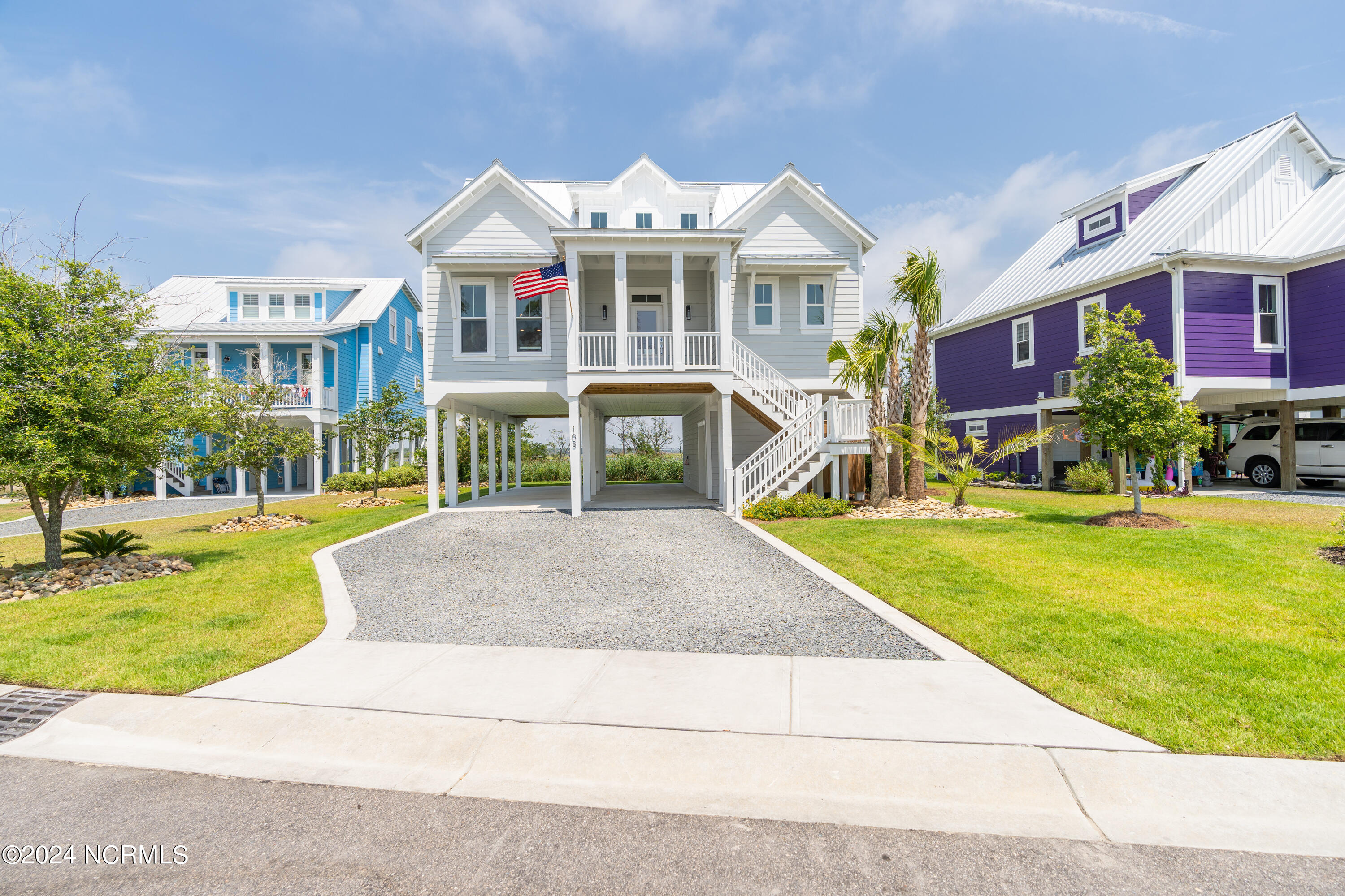 108 Lucas Cove