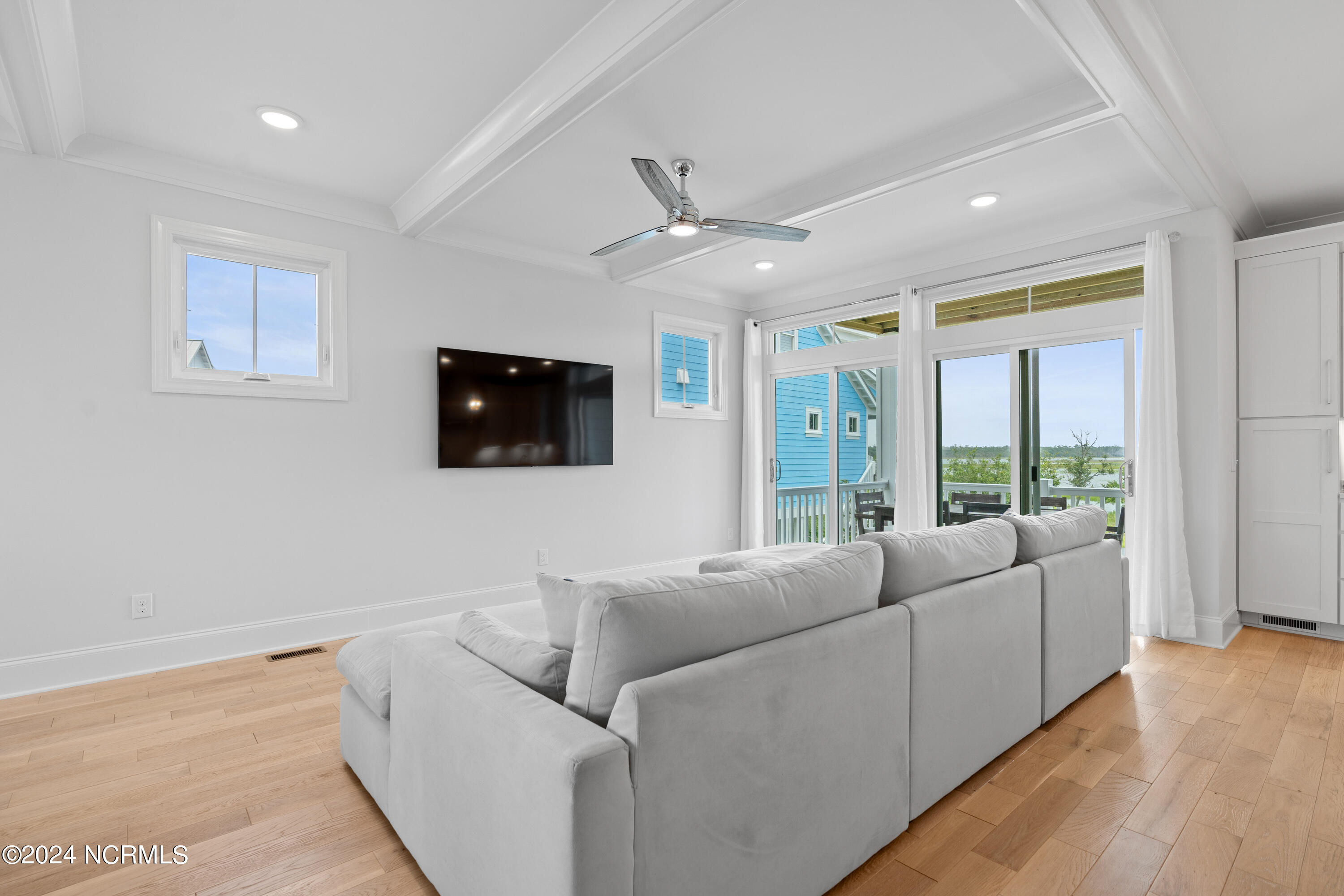 108 Lucas Cove