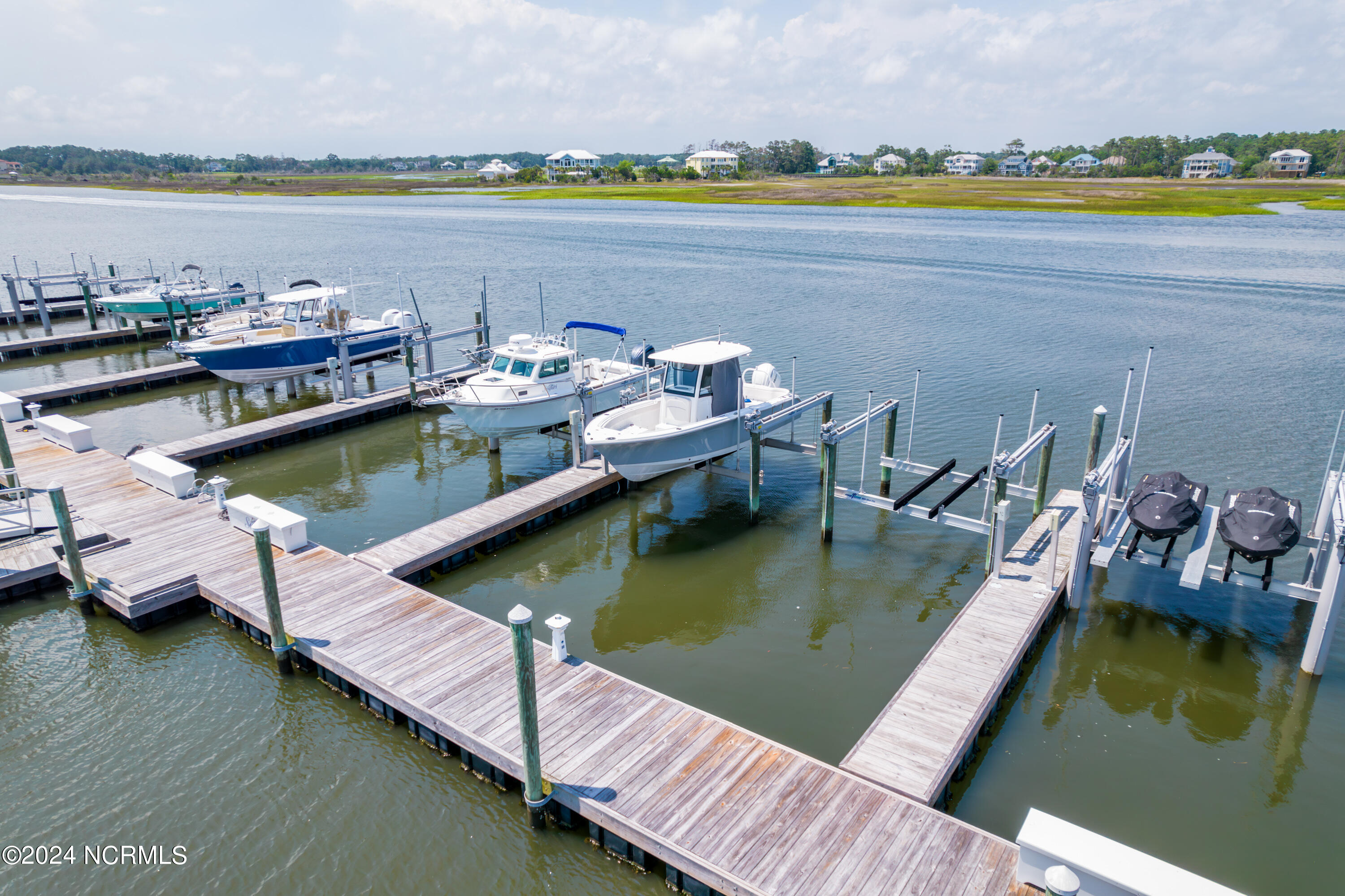 108 Lucas Cove