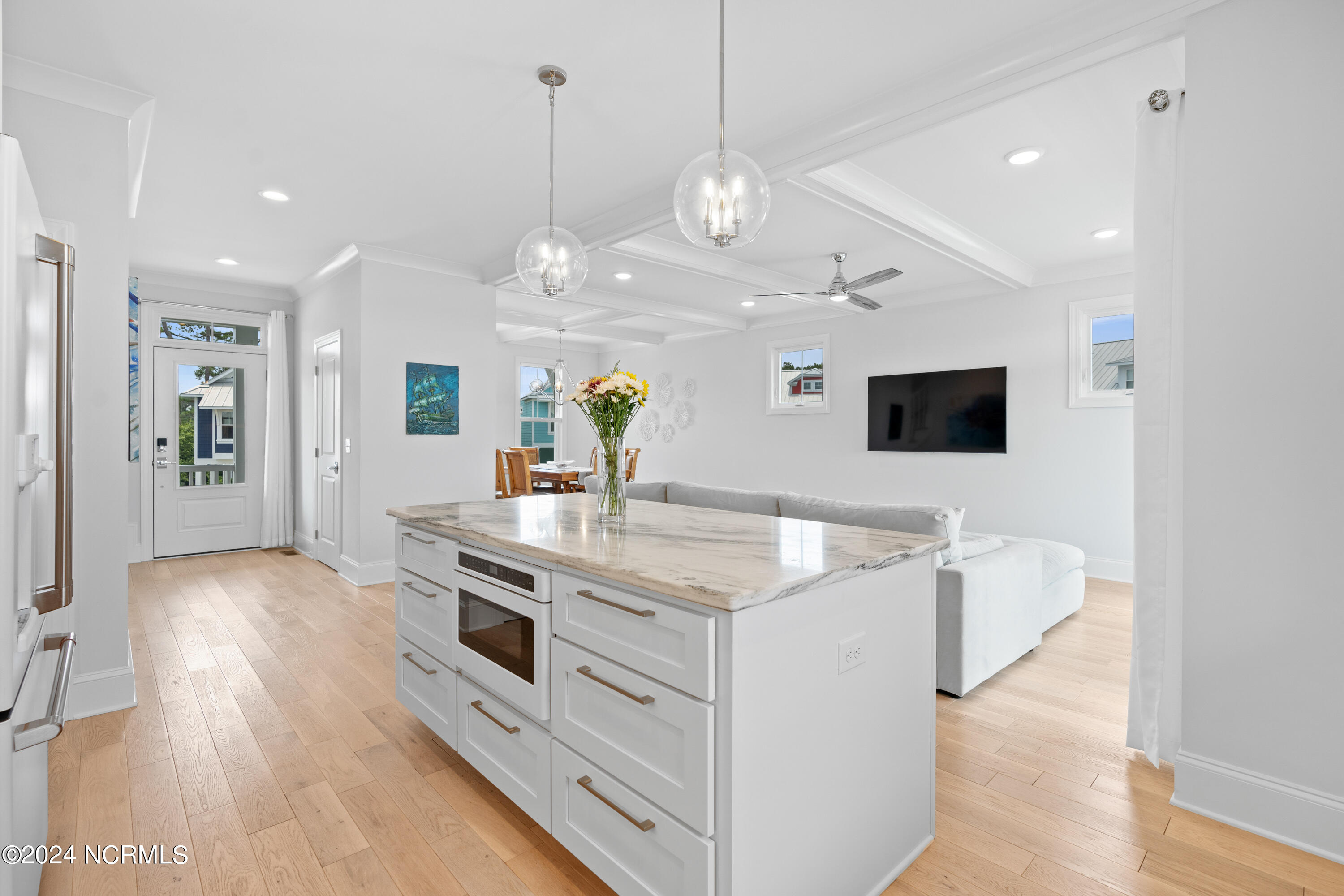 108 Lucas Cove
