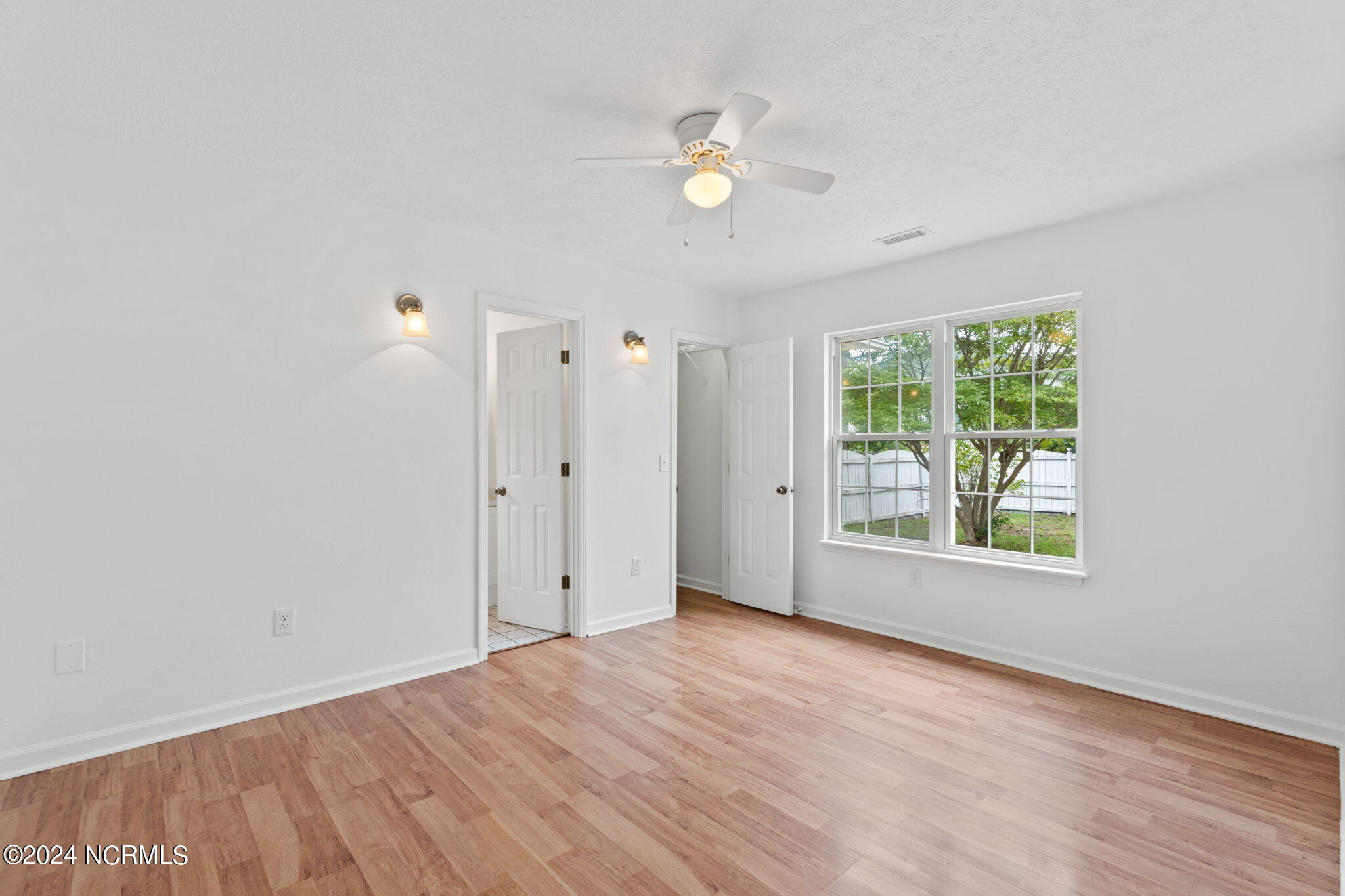 128 NE 14th Street