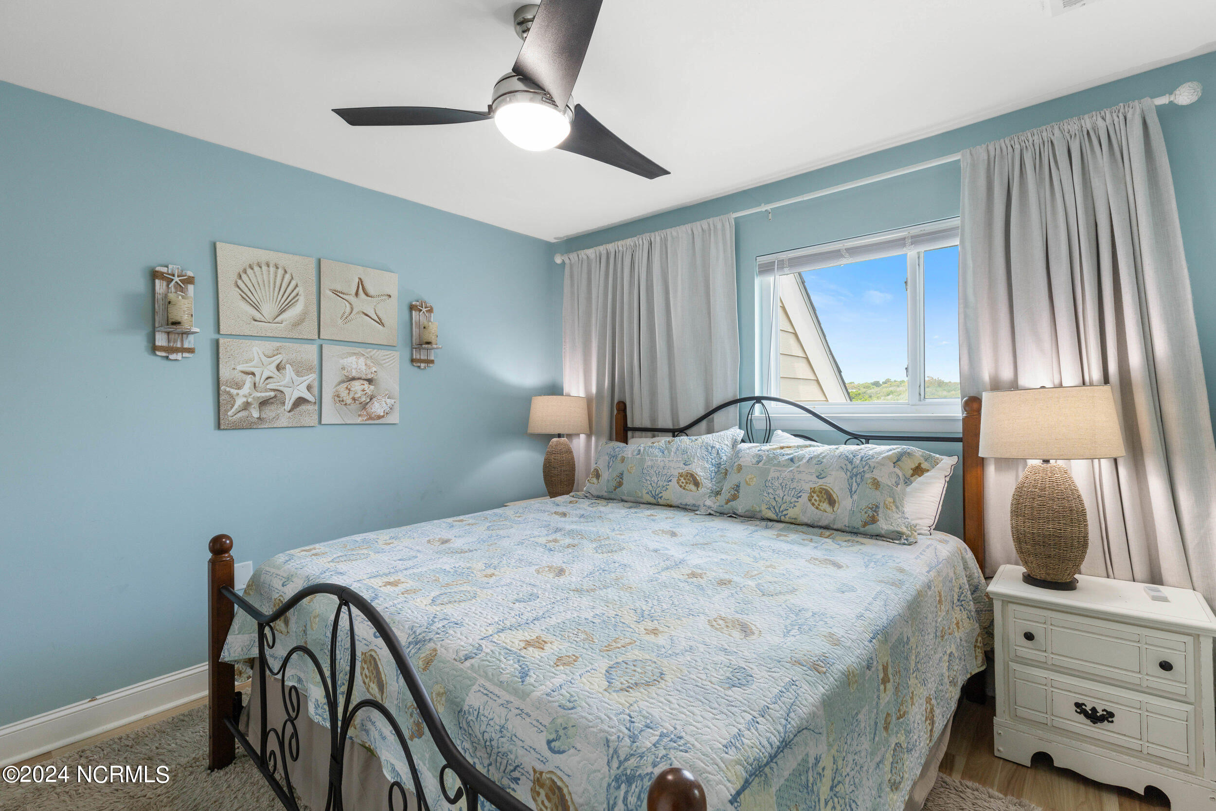 1000 Caswell Beach Road, 909