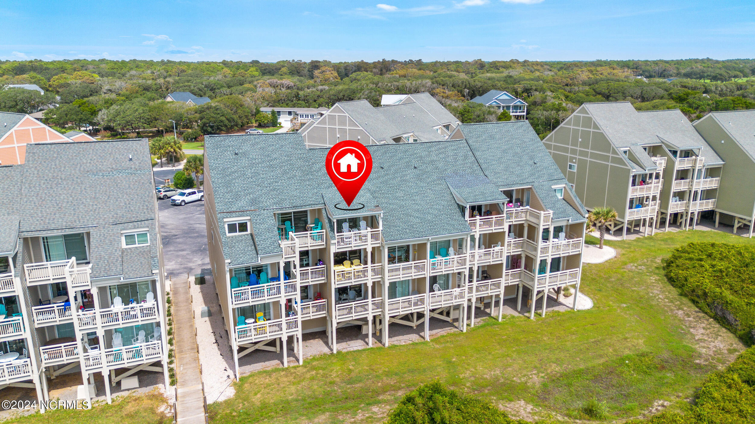 1000 Caswell Beach Road, 909
