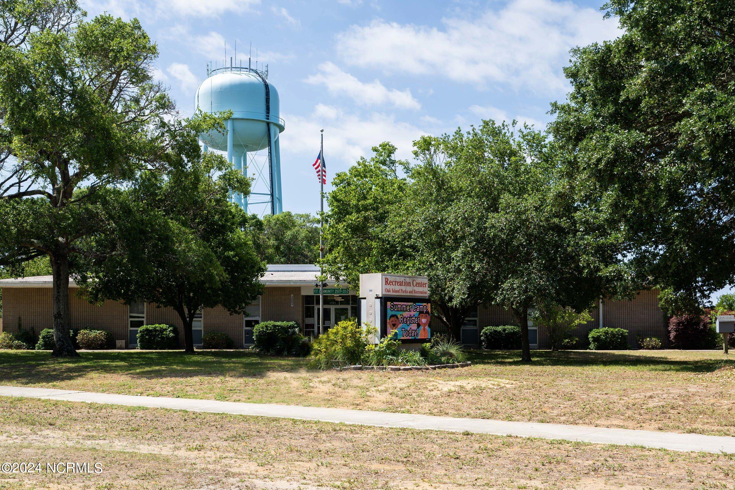 1000 Caswell Beach Road, 909