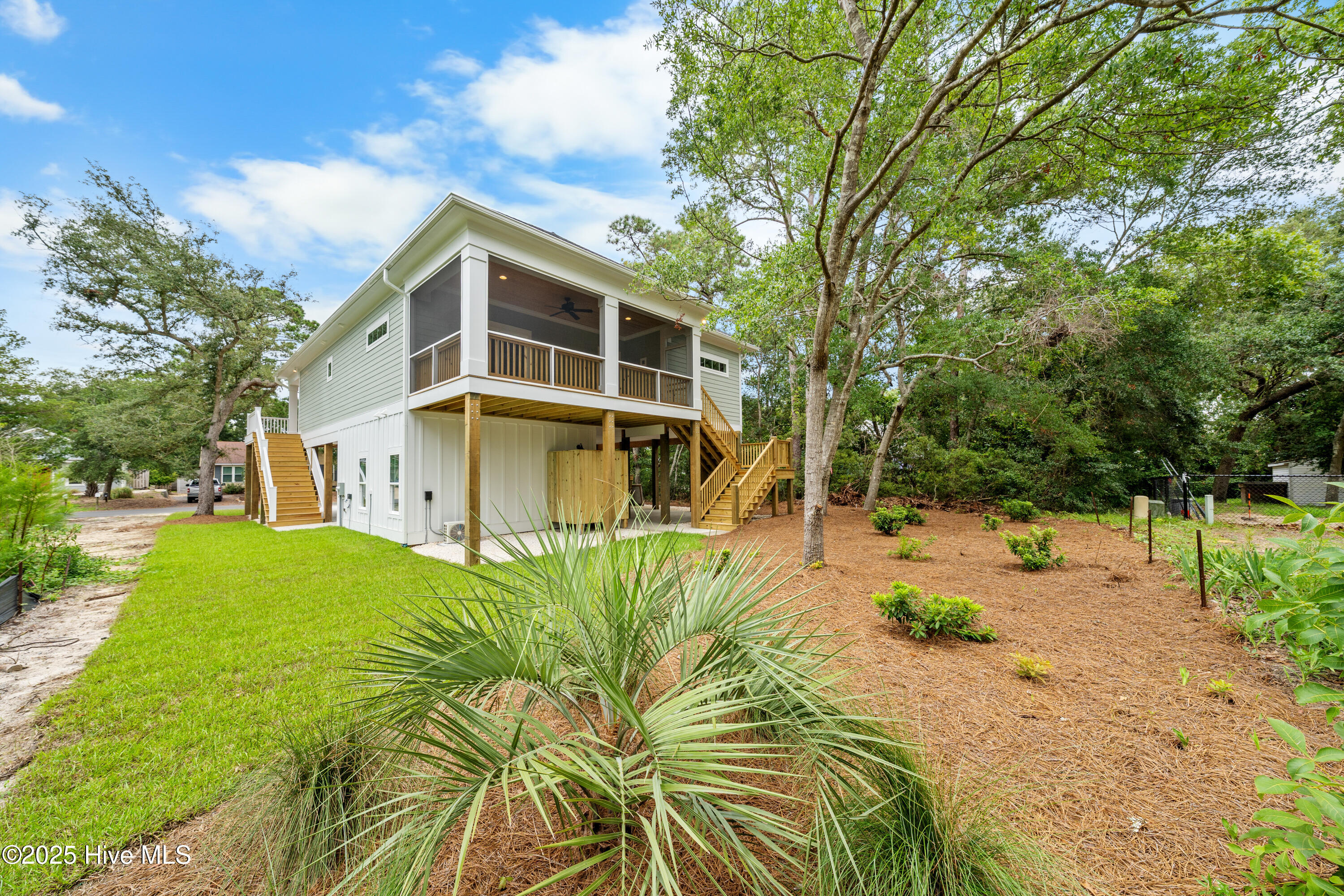 232 NE 38th Street