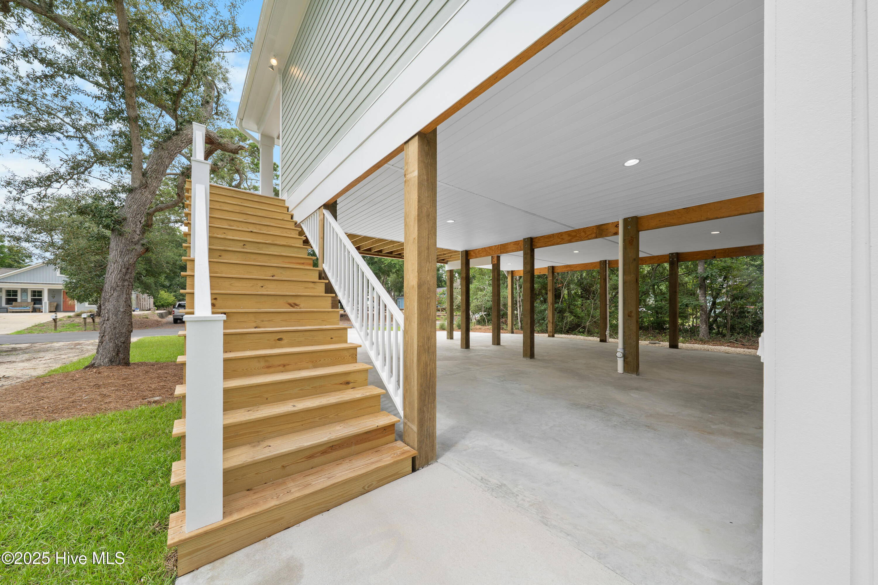 232 NE 38th Street