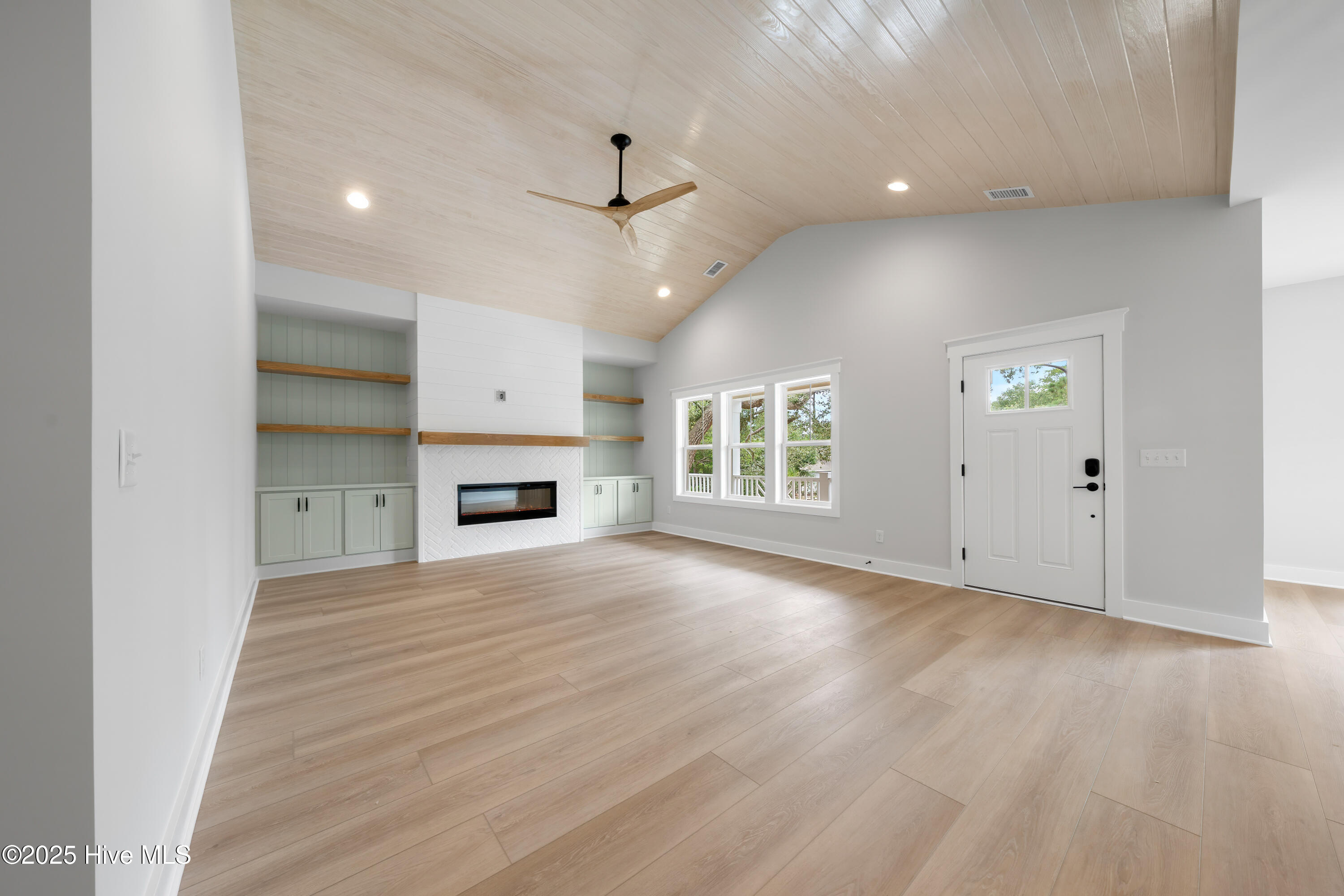 232 NE 38th Street