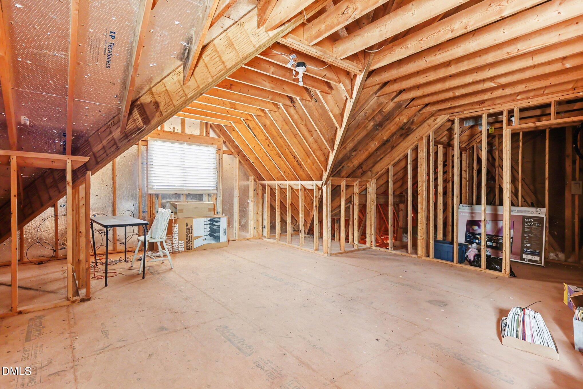 215 Shady Hollow