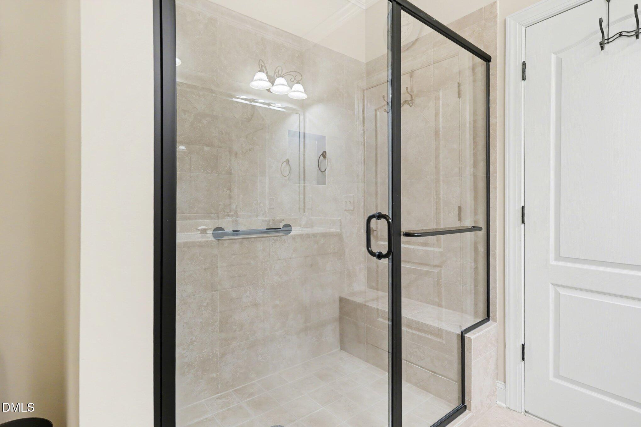 215 Shady Hollow