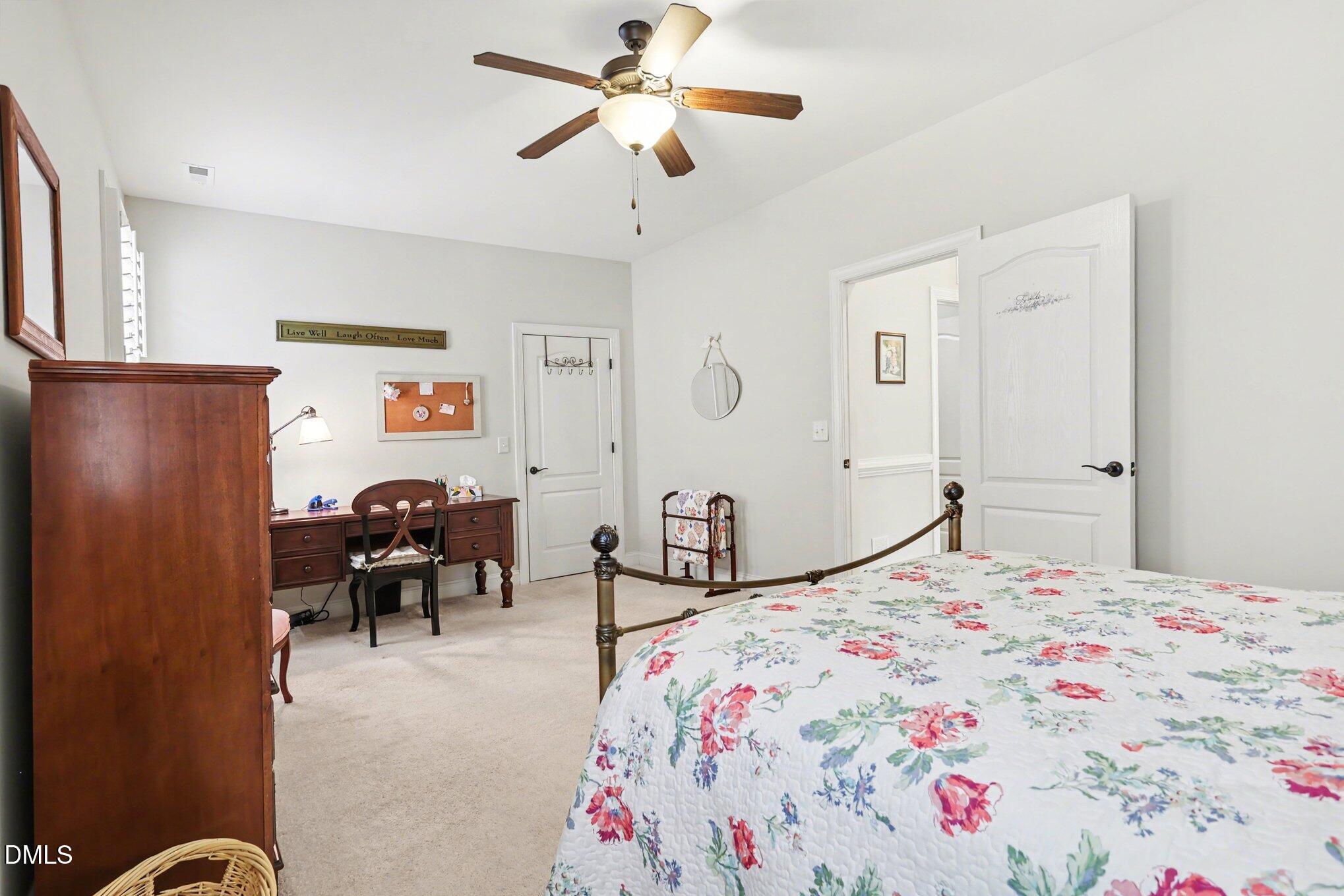 215 Shady Hollow