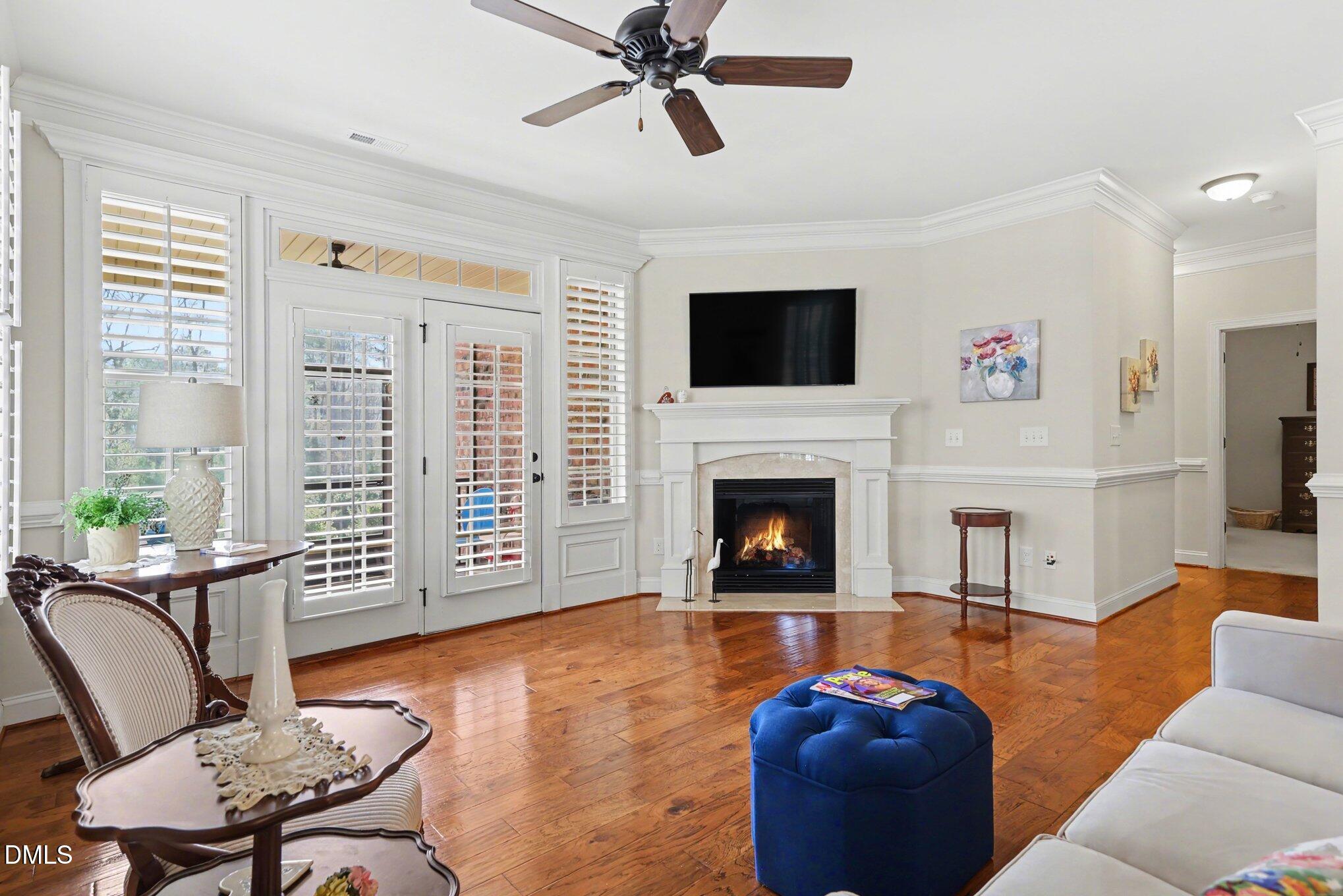 215 Shady Hollow