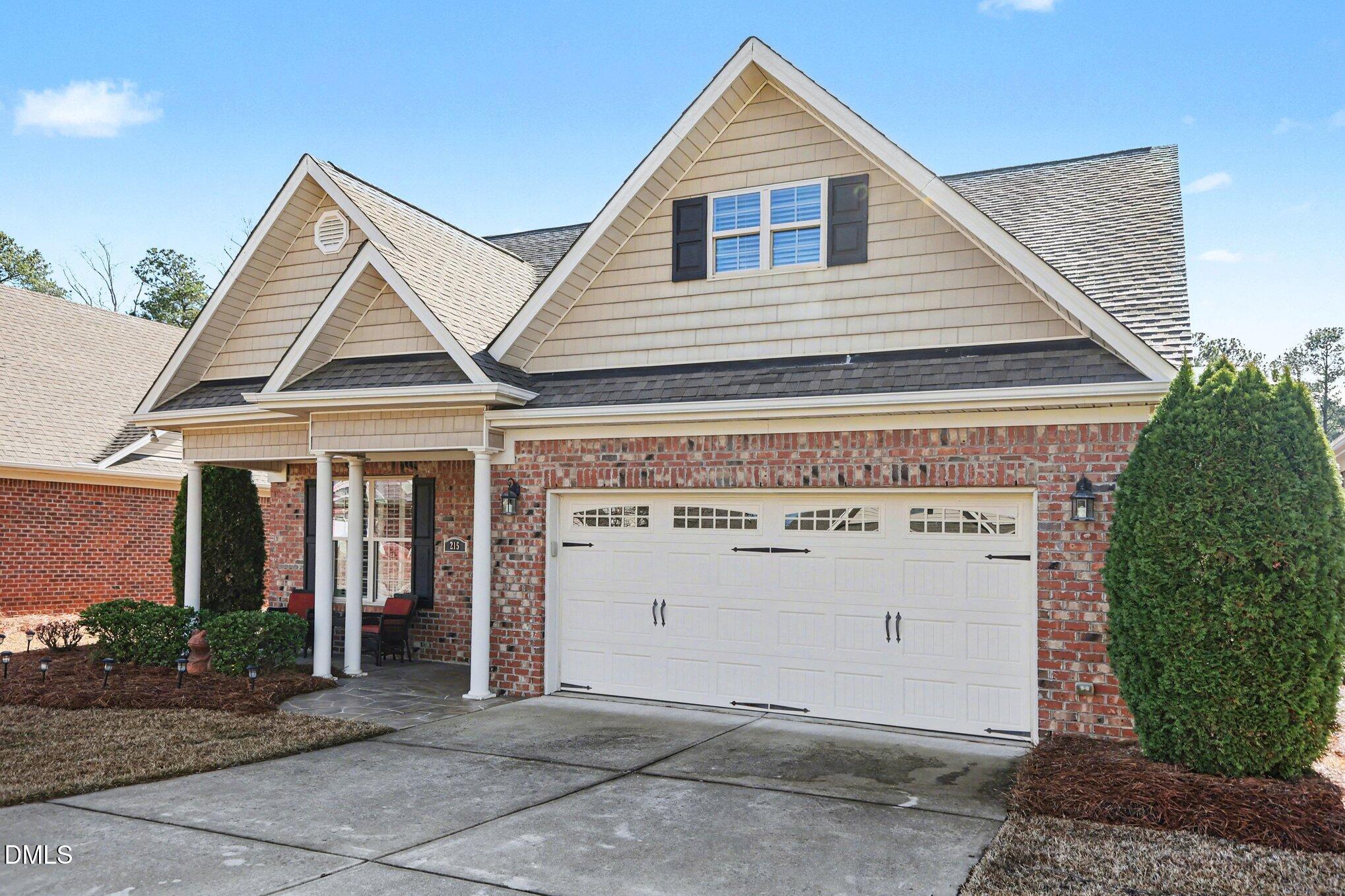 215 Shady Hollow