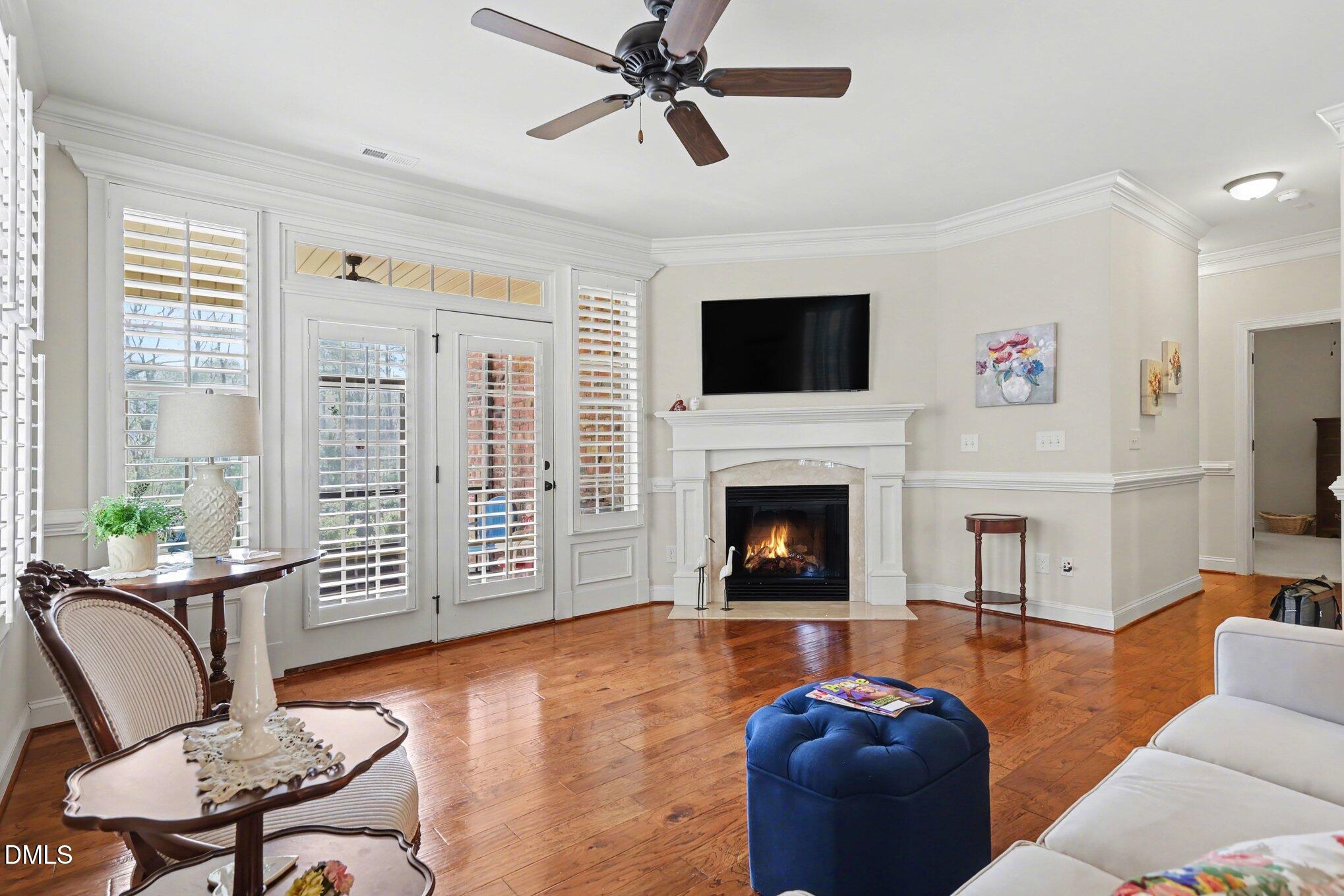 215 Shady Hollow