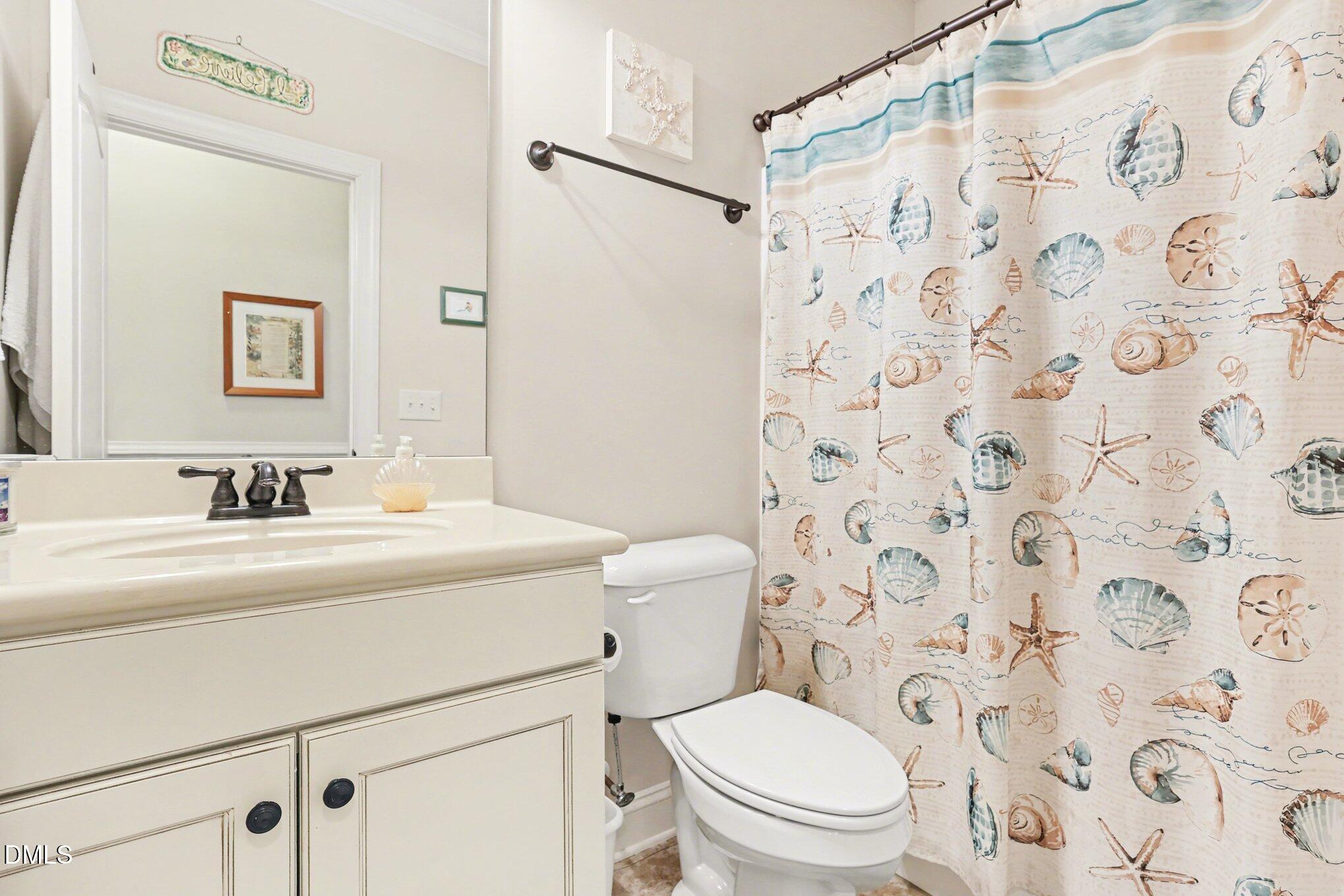 215 Shady Hollow
