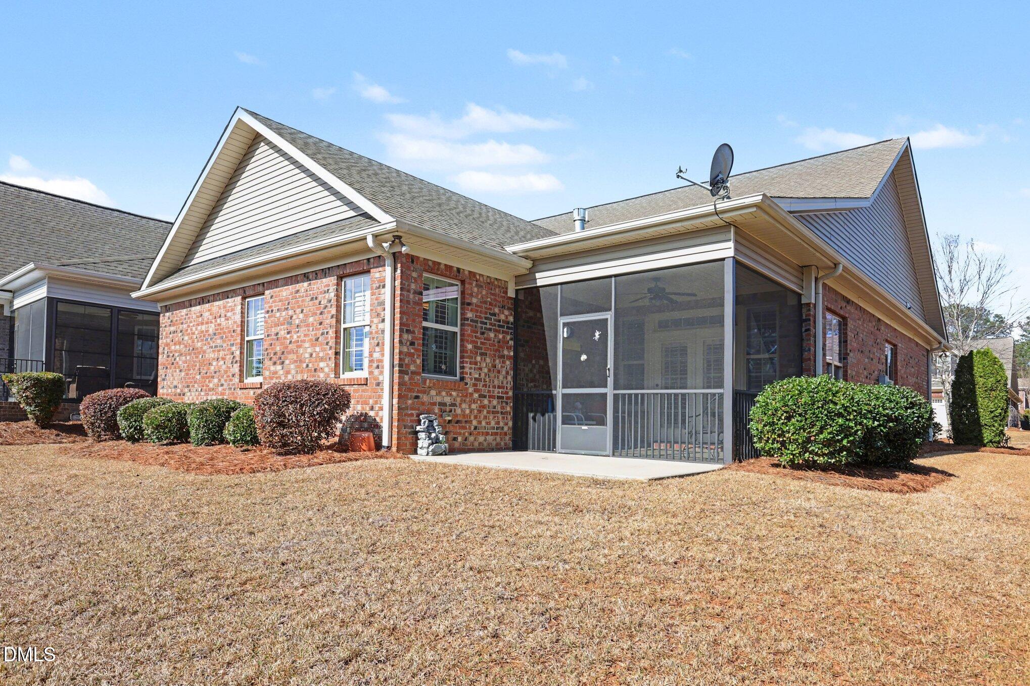 215 Shady Hollow