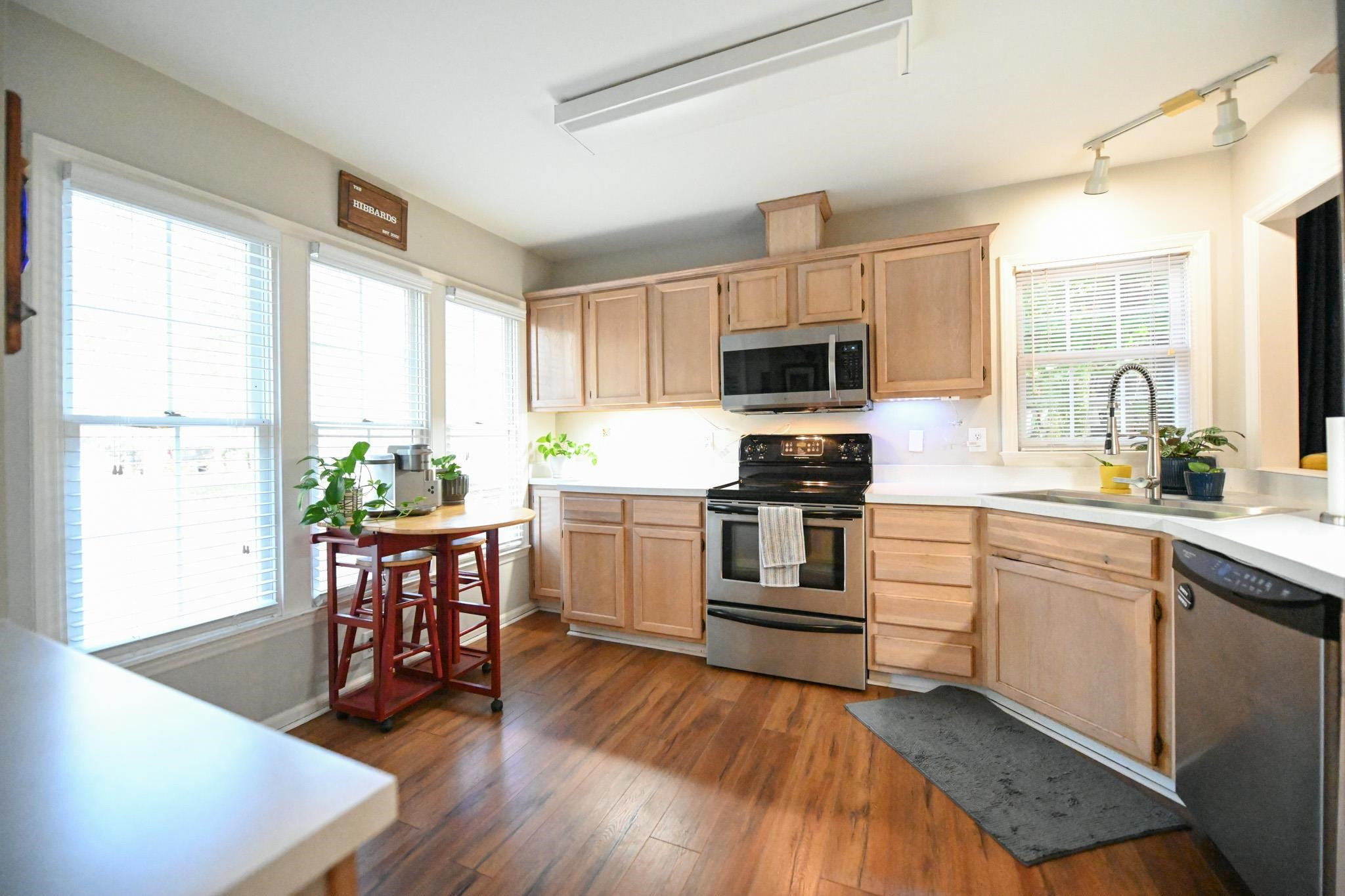 2404 Fields Of Broadlands Drive