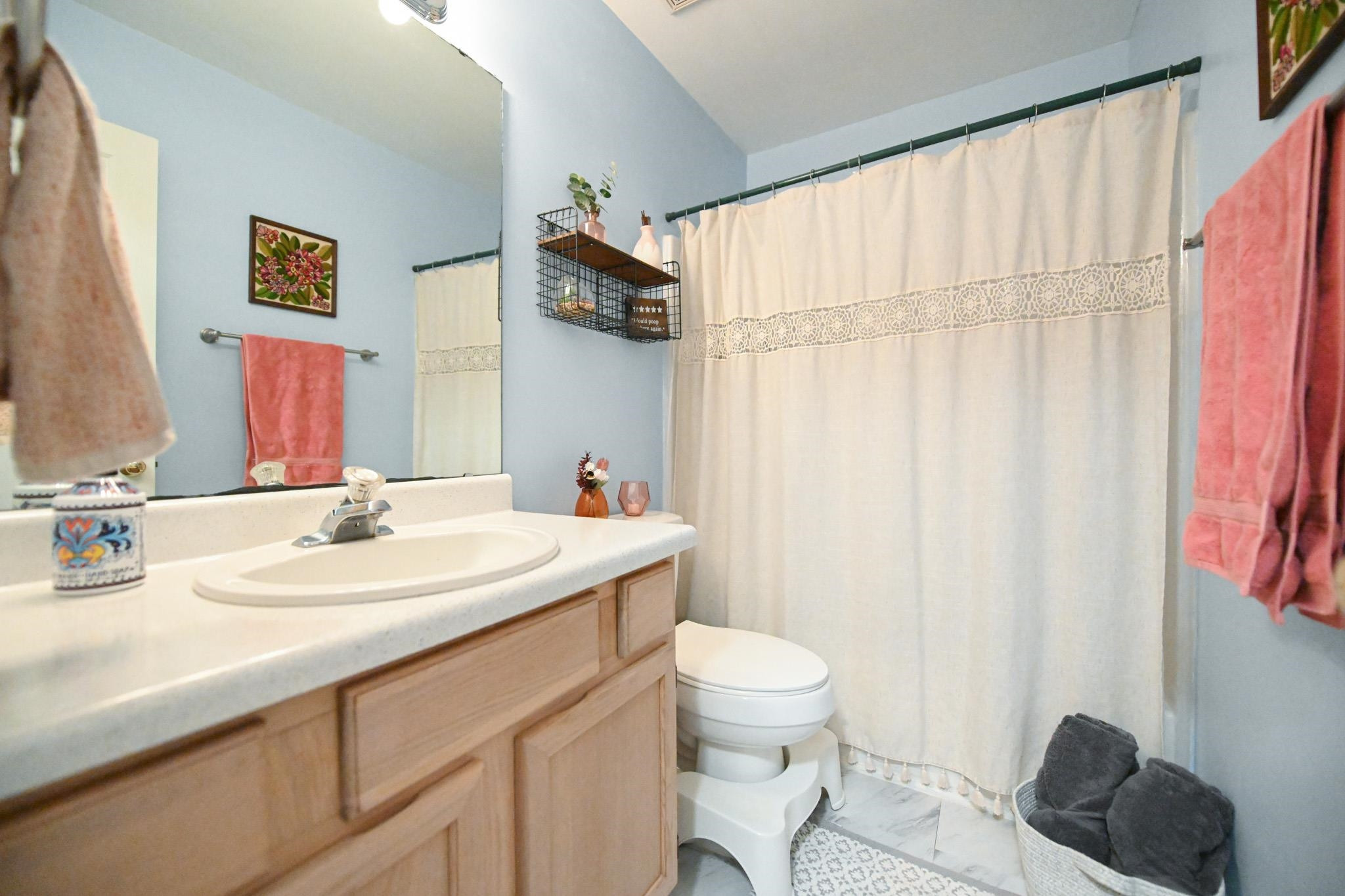 2404 Fields Of Broadlands Drive