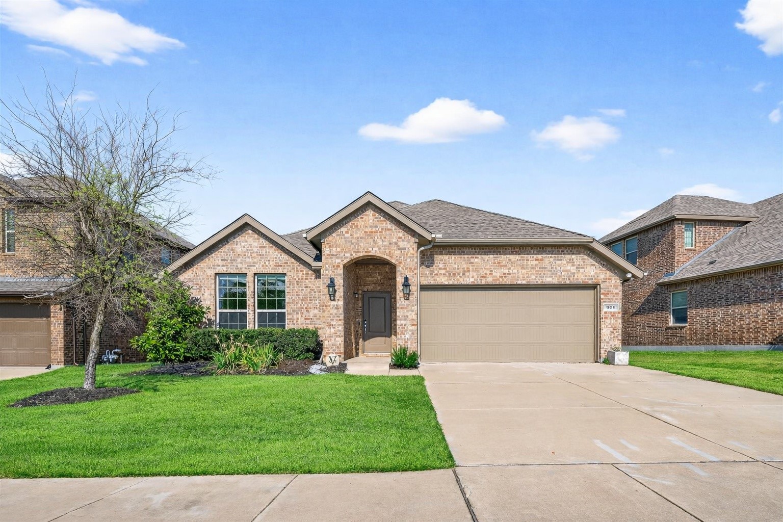 924 Royal Lane