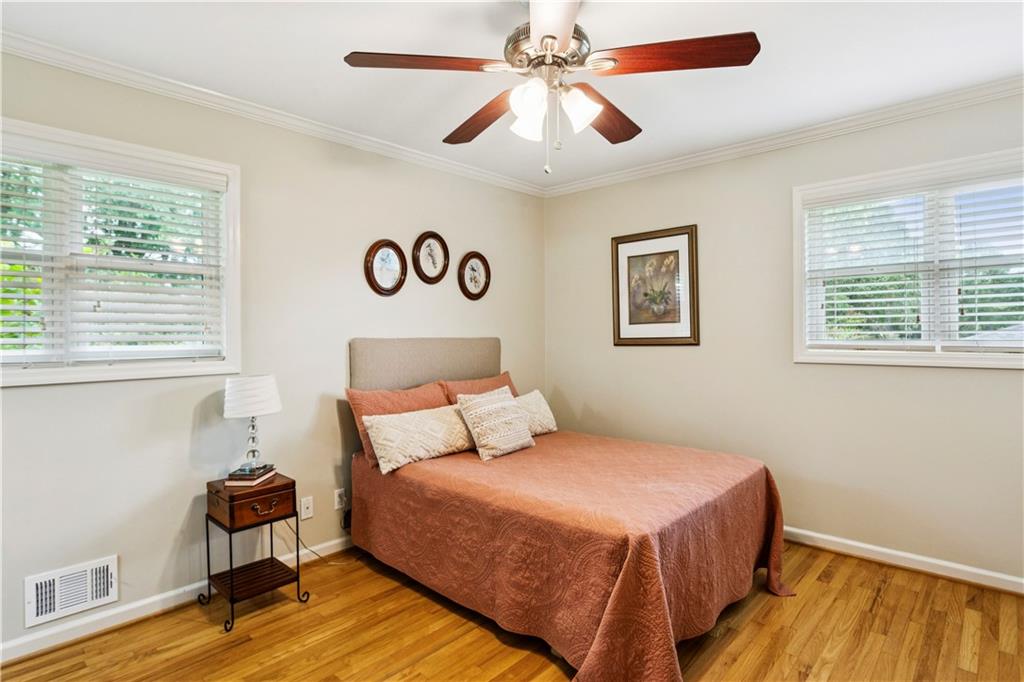 3075 Vandiver Drive